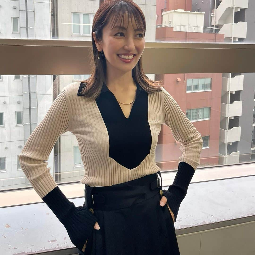 矢田亜希子さんのインスタグラム写真 - (矢田亜希子Instagram)「本日もラヴィット！ ありがとうございました‼︎ 本日のオープニングでは我が家の鳩時計を紹介しました♪ 毎日どれだけ見ても毎度カッコーに癒されています♪ 衣装は @bymalenebirger @bellesiora_official #ラヴィット#水曜日#tbs」6月15日 18時46分 - akiko_yada