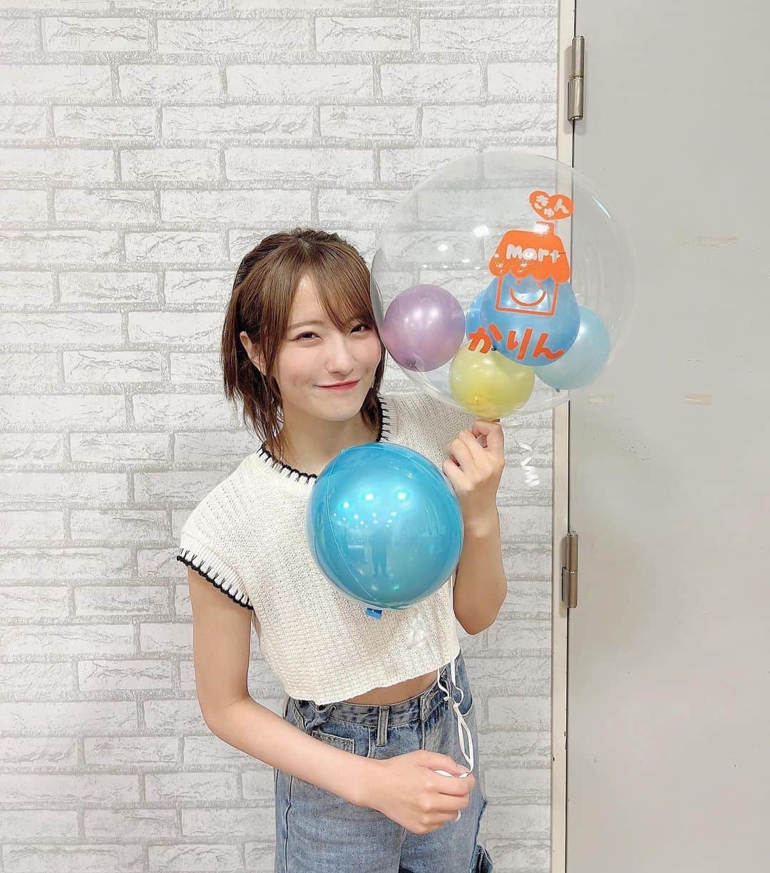 小嶋花梨さんのインスタグラム写真 - (小嶋花梨Instagram)「きゅん🤍💙 ⁡ ⁡ ⁡ #ショートカット #ショートヘアアレンジ #ねじりハーフツイン #ZARA #LVEU.」6月15日 20時26分 - nmb_kojima_48