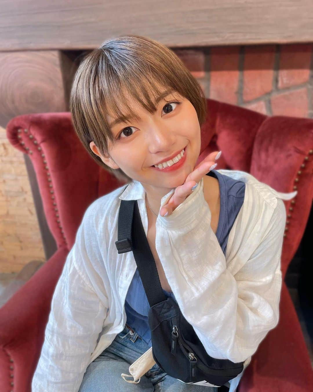 小坂田純奈さんのインスタグラム写真 - (小坂田純奈Instagram)「どあっぷ😶‍🌫️💓 . . ホワイトニングしたお陰でノーマルでとっても歯白く加工しなくて良くなって嬉しい😭 自信持って歯出して笑える！！  ずっと気になってたからできて良かった！！  #aclinic #aクリニック #エークリニック #aclinicデンタル #aclinicdental #デンタルクリニック #審美歯科 #矯正歯科 #ホワイトニング #オフィスホワイトニング #ホームホワイトニング #白い歯 #白い歯になりたい #歯科矯正 #オーラルケア #ラミネートベニア #セラミック矯正 #ワイヤー矯正 #美容好きな人と繋がりたい #歯科医師 #古居憲」6月15日 21時27分 - official_junata