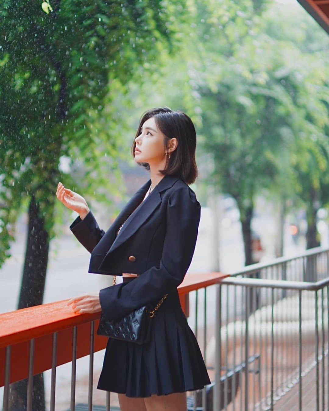 Han Ga Eunさんのインスタグラム写真 - (Han Ga EunInstagram)「Raining☔️」6月15日 23時18分 - gaeungbebe