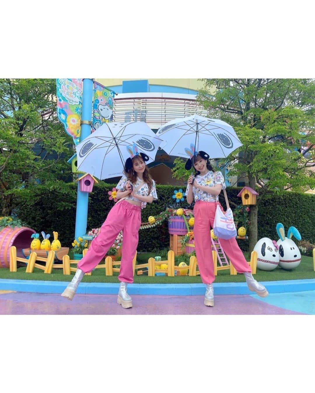 堀尾実咲さんのインスタグラム写真 - (堀尾実咲Instagram)「大阪旅行のお相手はみるこ👶💓  おそろヌーピーしたよ🥜  マスクしてるお写真のマスク🐾 かわいすぎぬ？？🤤  猫ちゃんの不織布マスク🐈 スヌーピーは犬だけど笑 なんかいい感じじゃない？ ユニバのクルーの皆さんからもたくさん褒めてもらったよ🤭  こんな感じでお友達とお揃いコーデする時につけるのおすすめ💓  つけ心地も良くて 形もピタッとしてるから輪郭盛れるよ🤫💋  https://item.rakuten.co.jp/night1/3090/  #universalstudiosjapan #usj #snoopy #usjコーデ #usj写真スポット #usjphoto #ユニバ #ユニバコーデ #ユニバカチューシャ #スヌーピー #スヌーピーコーデ #スヌーピー好き #大阪旅行 #女子旅 #3DMEOW#猫マスク#医療用マスク#savewohk」6月16日 9時15分 - misaki.horio