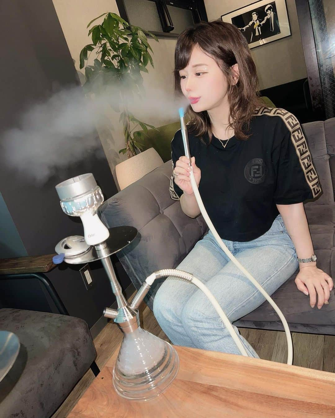 森カノンさんのインスタグラム写真 - (森カノンInstagram)「🚰🚬 初のShisha Lounge 17 junaさん 代々木にシーシャ屋さんって あったんだって新たな発見😳💡  店員さん顔採用かってレベルで 全員美男美女だし感じも良くて 居心地良いしシーシャも美味しかった💫✨  ザクロにモヒートのフレーバーで すっきり爽快感のある煙でした🍃🌱  @shisha.cafe_bar.juna  📍東京都渋谷区千駄ヶ谷4-26-12 玉造ビル2F 🕔17:00-28:30(L.O28:00) ☎03-6434-7721 🚶🏼‍♀️代々木駅西口徒歩3分  PR #代々木#代々木シーシャ#シーシャ#シーシャバー#シーシャカフェ #シーシャ女子 #shisha#shishatime#shishalove#shishalife#shishalounge#shishalovers#shishagram#shishalover#新宿シーシャ#歌舞伎町シーシャ#新宿#歌舞伎町#チル#チルタイム#煙#オデュマン#oduman」6月17日 2時23分 - mkanon211