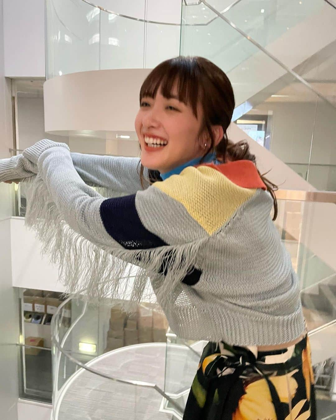 長屋晴子さんのインスタグラム写真 - (長屋晴子Instagram)「「THE FIRST TIMES」にて「RING³」公開されました 声の主が分からない電話、なんかいいなあ  1本目は大好きな聖恵ちゃん 2本目は天野夏実という同級生のダンサーから  照📞」6月17日 11時52分 - haruyama_555