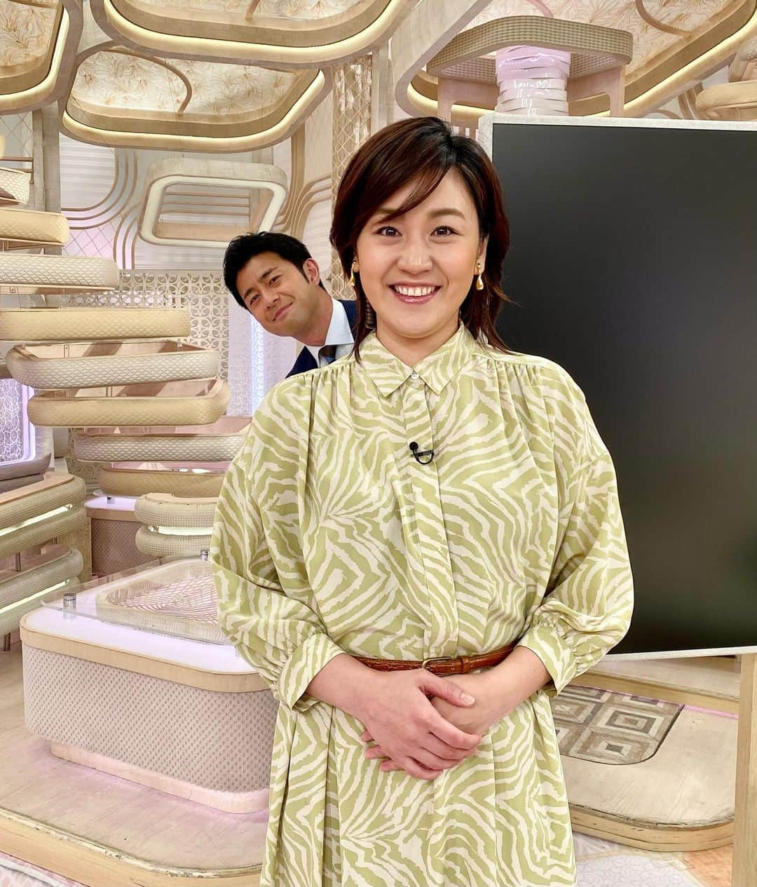 フジテレビ「プライムニュース イブニング」さんのインスタグラム写真 - (フジテレビ「プライムニュース イブニング」Instagram)「#イット ！は 15時45分スタートです  ●#ママ友 の“洗脳”どこまで…母親に判決 ●ヘルメットのまま #無人販売店 で窃盗 ●#松丸亮吾 が“脳波”を感じる最新現場を取材！ ●懐かしい #出前 を続ける昭和の名店で注文は？ 天ざる&オムライス&親子丼&ワンタンメン  #加藤綾子 @ayako_kato.official #榎並大二郎 @enami_daijiro  #木村拓也 @takuya.kimura0801  #石本沙織   #齋藤孝  #ガチャピン @gachapin_official #三井良浩    #小澤陽子 @yoko.ozawa729 #山本賢太 @yamamoto_kenta.yamaken #フジテレビ #アナウンサー 公式HP：https://www.fujitv.co.jp/livenews_it/ FNNプライムオンライン：https://www.fnn.jp/」6月17日 15時05分 - livenews_it