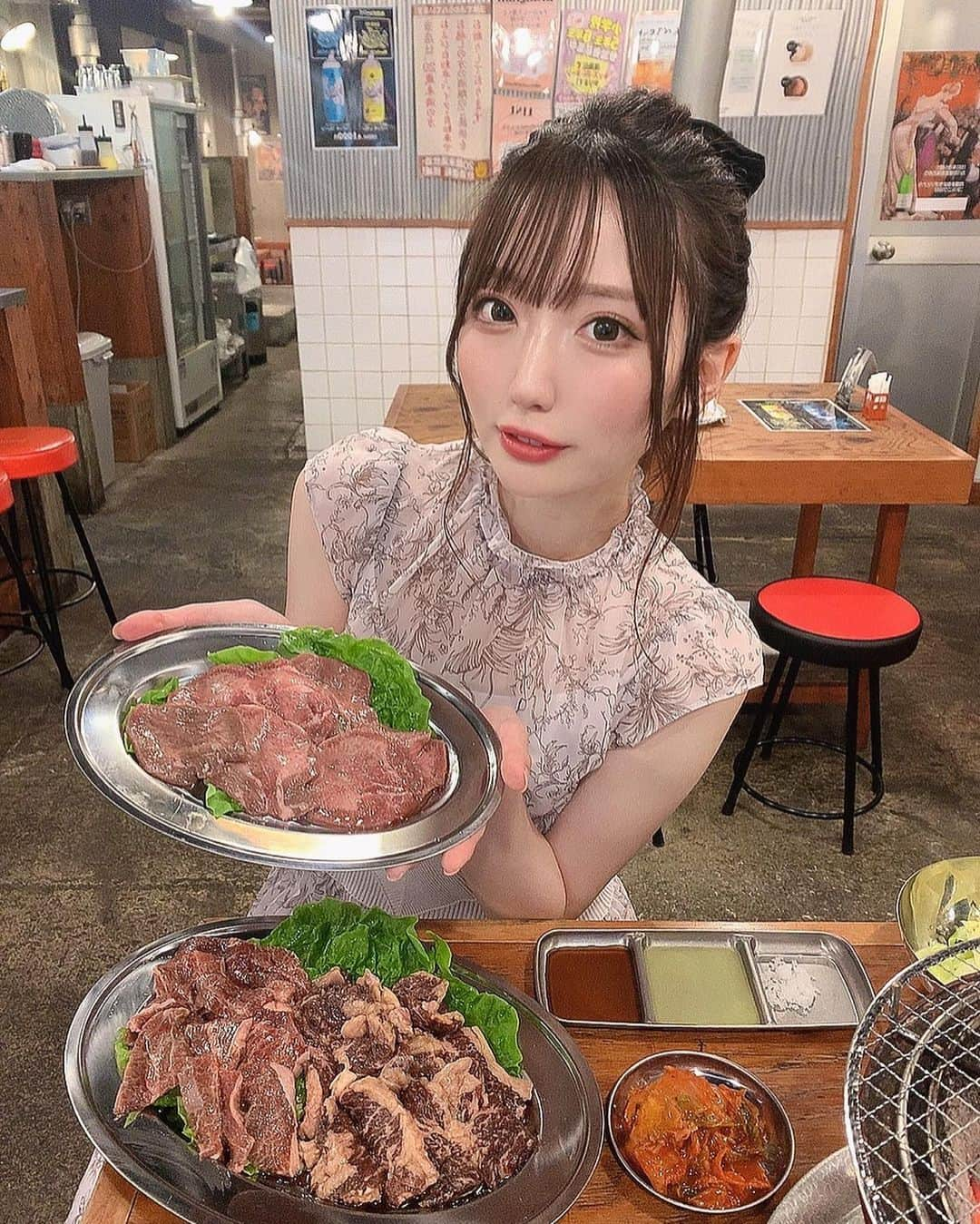 柳田なつみさんのインスタグラム写真 - (柳田なつみInstagram)「久しぶりの焼肉ー🐮🍺 ・ JR野田駅から徒歩5分　肉屋まるはち　@nikuya.maruhachi へ行ってきました♡ ・ 大好きなタンとハラミをいっぱい食べた🐮どれも柔らかくて、下味がしっかりついているのでお酒がすすむ🍺🍺そしてタレが最高に美味しい！ ・ 店員さんも愛想良くて、居心地も良く、めっちゃお気に入りの店になった🥺🏮 ・ 📍肉屋まるはち　野田店 大阪市福島区吉野2-3-9 ☎️0663730029 ・ ぜひ行ってみてね♡ ・ ・ #肉屋まるはち　#焼肉　#野田　#野田グルメ　#大阪グルメ　#大阪ディナー　#pr #グルメ　#飲み歩き」6月17日 15時51分 - nachu_nemu