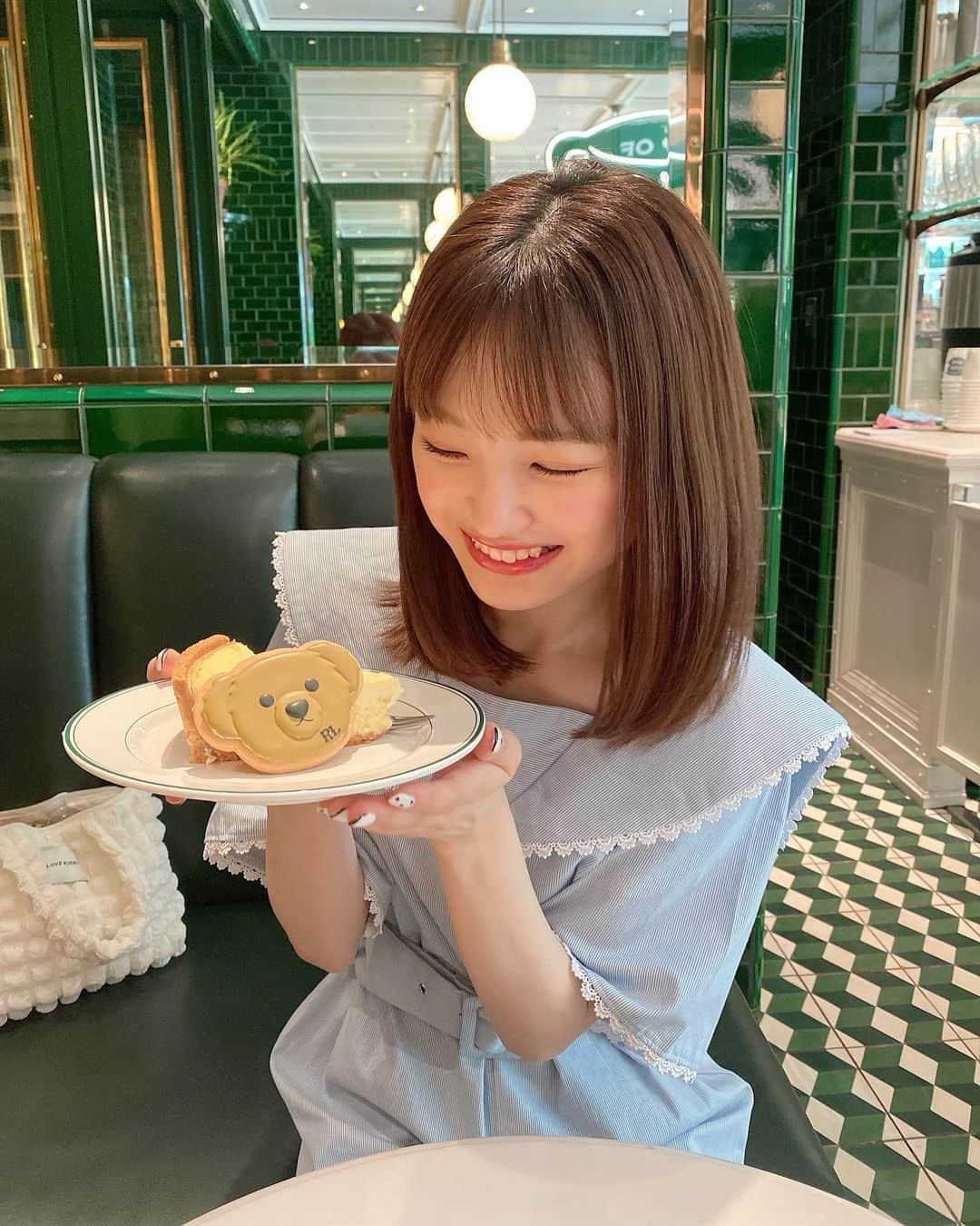 新澤菜央さんのインスタグラム写真 - (新澤菜央Instagram)「しんしんの食生活気になったりしますか🥺❔ ⠀  ⠀ ちなみに甘いものは苦手なのです、、 野菜と白米が大好物です！！！  #彼女の私服が可愛い #ralphscoffee #ralphlaurencafe #ralphlauren #dailylook #ootd #表参道カフェ」6月17日 20時19分 - _shinshin_48