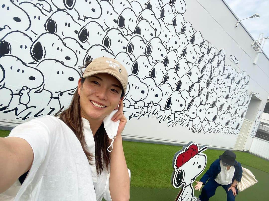 高島早百合さんのインスタグラム写真 - (高島早百合Instagram)「． 先日、母を巻き添えにして ずっと行ってみたかった スヌーピーミュージアムへ🤭 ． スヌーピー愛が深まった❤️ ． #スヌーピーミュージアム  #スヌーピー好きな人と繋がりたい」6月17日 20時55分 - sayuri_takashima