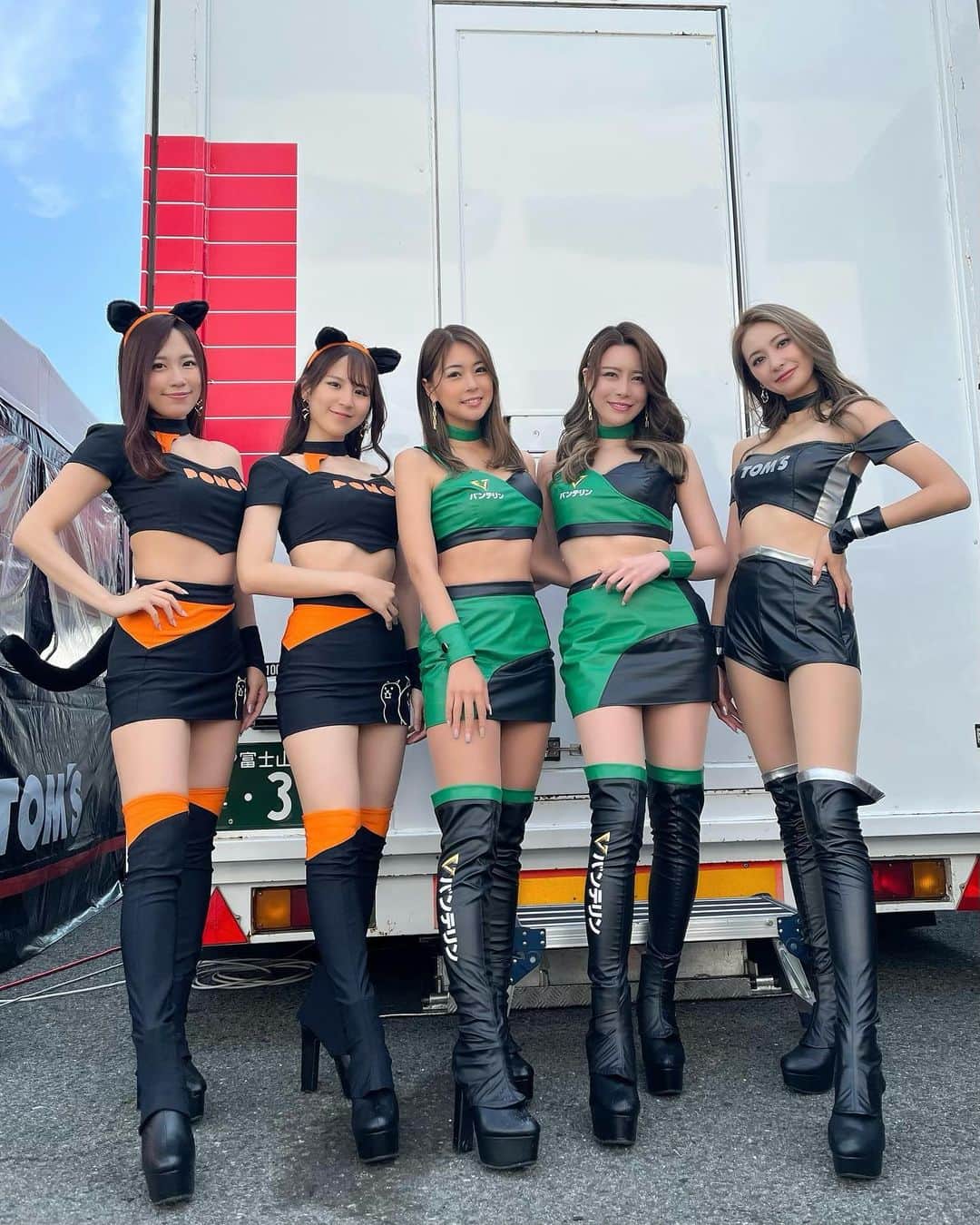 吉美あやさんのインスタグラム写真 - (吉美あやInstagram)「明日から🏎🏎🏎 SUPER FORMULA Rd.5 inスポーツランドSUGO😈✨  心配していたお天気も 大丈夫そうで嬉しいです🥳  現地参戦の方もリモートの方も SFでは36号車と37号車、 SFLでは35.36.37.38号車の応援を よろしくお願いします❤️‍🔥😉💚  恒例の行動タイスケできましたので ストーリーに載せてます🫡💚  #tomsracing #sformula #sfl #タイスケ画像職人 #selfie #셀카 #셀스타그램 #소통 #촬영 #레이싱모델 #모델 #일본여자 #japanesegirl #followme #レースクイーン #RQ #吉美あや #モデル #ポートレート #写真好きな人と繋がりたい #ファインダー越しの私の世界 #photography #pic #picture」6月17日 21時50分 - aya_yoshimin