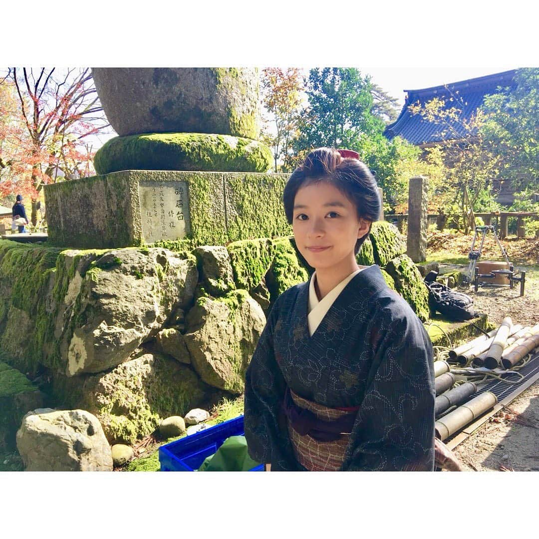 芳根京子さんのインスタグラム写真 - (芳根京子Instagram)「映画「峠 最後のサムライ」が 本日公開になりました。  おめでとうございます！  ということで私の宝物の１枚。 永山さんとのお写真です。  坂東夫婦、ではありません。笑 朝ドラぶりにご一緒出来て嬉しかったです😌✨  私も劇場へ観に行きます。 ちょろりと参加させていただきましたので、劇場で観ていただけたら嬉しいです✨  #峠 #永山絢斗さん」6月17日 22時48分 - yoshinekyoko