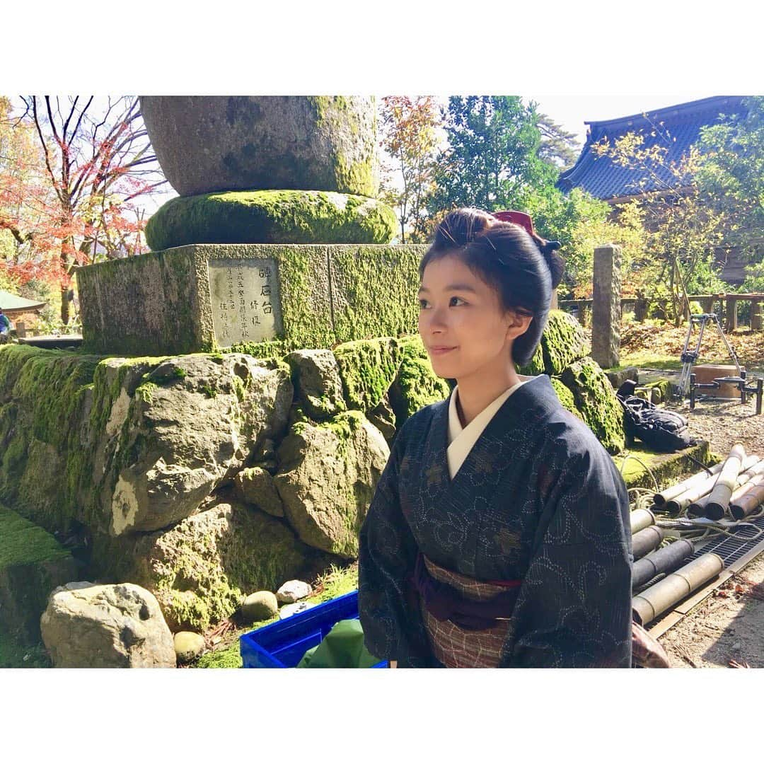 芳根京子さんのインスタグラム写真 - (芳根京子Instagram)「映画「峠 最後のサムライ」が 本日公開になりました。  おめでとうございます！  ということで私の宝物の１枚。 永山さんとのお写真です。  坂東夫婦、ではありません。笑 朝ドラぶりにご一緒出来て嬉しかったです😌✨  私も劇場へ観に行きます。 ちょろりと参加させていただきましたので、劇場で観ていただけたら嬉しいです✨  #峠 #永山絢斗さん」6月17日 22時48分 - yoshinekyoko