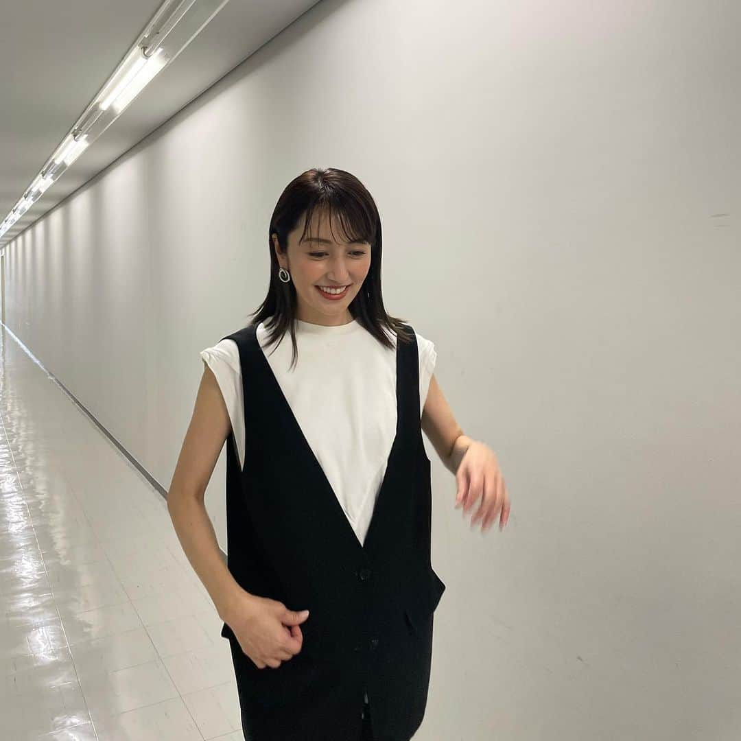 矢田亜希子さんのインスタグラム写真 - (矢田亜希子Instagram)「【オンエア】 2022年6月19日(日)21：00〜22：54 MBS /TBS系全国ネット『日曜日の初耳学』  衣装は トップス、スリーブレスジャケット、レギンス @burberry #日曜日の初耳学#mbs #tbs #衣装が普段好みすぎた」6月18日 20時05分 - akiko_yada