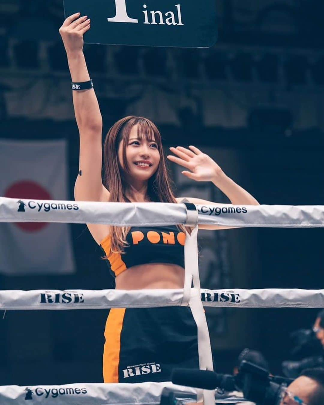 桜りんさんのインスタグラム写真 - (桜りんInstagram)「いよいよ明日になりました🥊🔥 #THEMATCH2022 ❤️‍🔥 . . ラウンドガールを務めさせて頂きます！宜しくお願い致します✨ . . PPVはストーリーにリンク貼ります✨ . . 世紀の一戦を皆様お見逃しなくです！ . .  #アイドル  #グラビア #グラビアアイドル #グラドル  #ミスアクション2017 #準グランプリ #ぷよぷよ  #水着  #タレント #モデル  #YouTuber #フェチ #むっちり #撮影会 #おしり  #ポートレート #カメラ好きな人と繋がりたい  #グラドル自画撮り部  #I字グラドル  #followme #ヤングチャンピオン #胸 #おっぱい #軟体」6月18日 21時56分 - rin__sakura