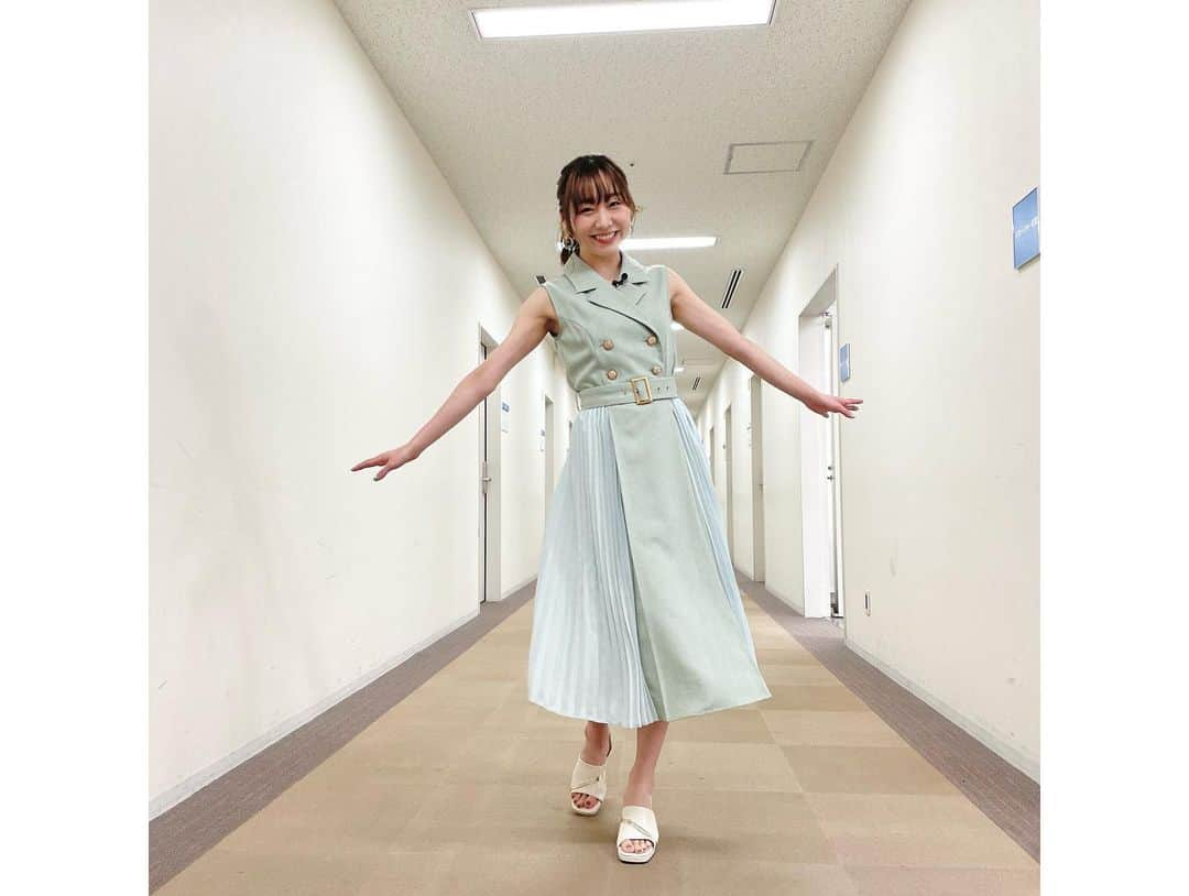 須田亜香里さんのインスタグラム写真 - (須田亜香里Instagram)「私の人生が終わったところから始まる走馬燈委員会のコーナー。 BSフジ 6月19日(日)再放送！ そのあと配信もあると思います🫶  東京03さんが天才すぎて一緒に振り返る人生が楽しすぎました👼🏻 特に足が臭い話がお気に入り(笑)  #須田亜香里衣装 #東京03inunderdogs  #ブランチショッピング」6月18日 22時21分 - akarisuda