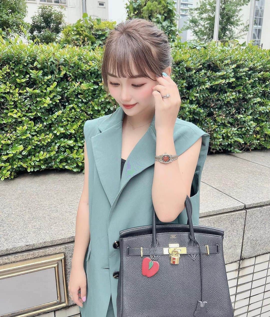 加藤里奈さんのインスタグラム写真 - (加藤里奈Instagram)「⋆ green×black💚🖤  #ootd #fashion #instafood #instagram  #hairstyle #outfit #code #instafashion  #ファッション #撮影 #ヘアスタイル #ヘア  #コーディネート #コーデ #今日の服 #グレイル #grl #プチプラ」6月19日 19時27分 - katoco0326