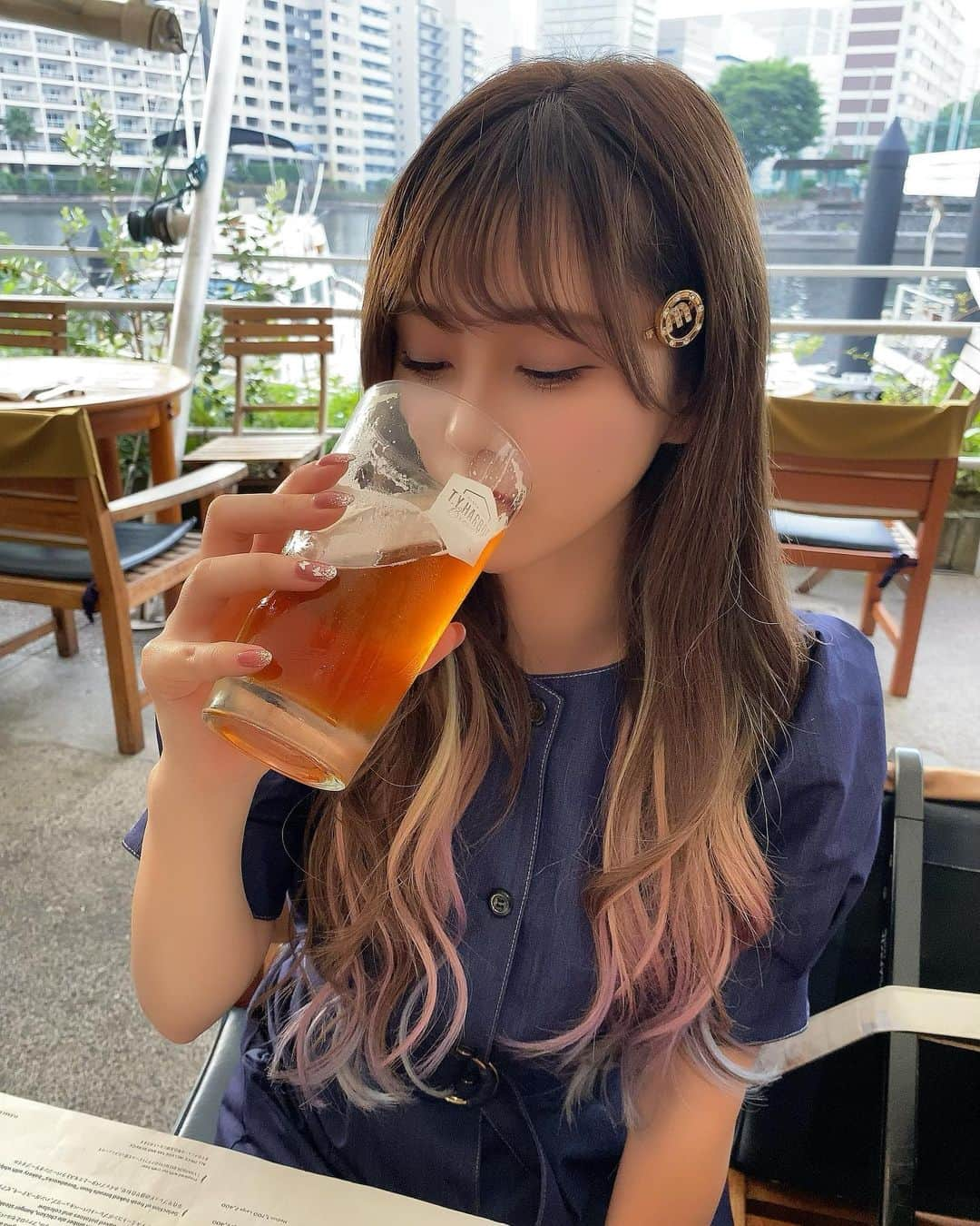 あさにゃん（川北愛紗奈）さんのインスタグラム写真 - (あさにゃん（川北愛紗奈）Instagram)「夕方にテラス席でディナー🍽✨ ⁡ 気温も雰囲気も最高でビール🍺1杯だけ♡ 1杯だけで顔真っ赤になるくらい弱くなりました🤣 ⁡ #男の子ママ #男の子ベビー #babyboy #1歳 #1歳男の子 #令和3年ベビー #ベビスタグラム #赤ちゃんのいる生活 #ママスタグラム #ママライフ #ママコーデ #新米ママ #スマイル育児 #子育てぐらむ」6月19日 19時44分 - asanyan0326