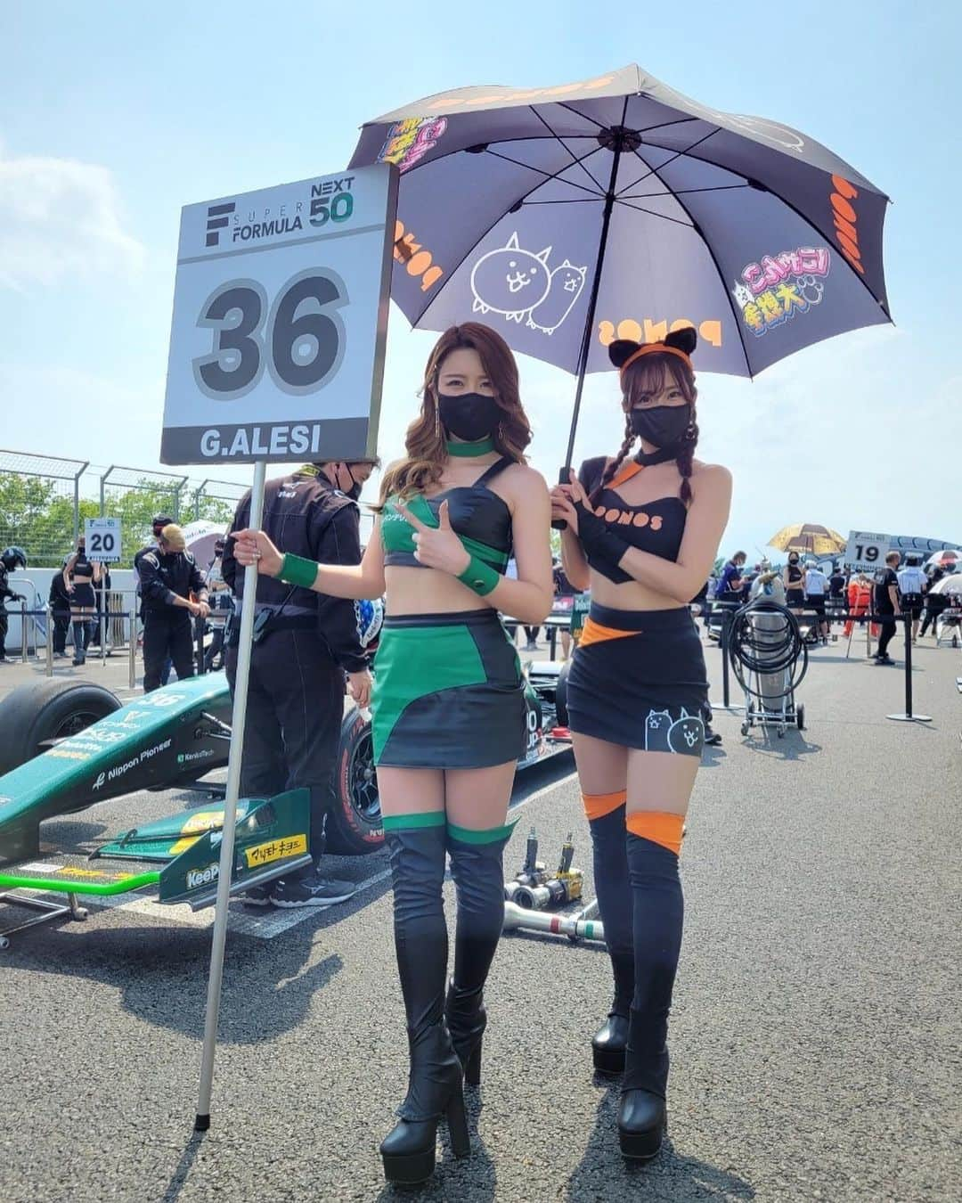 霧島聖子さんのインスタグラム写真 - (霧島聖子Instagram)「SUPER FORMULA Rd.5 SUGO🏁 決勝レースお疲れ様でした‼️  Kuo VANTELIN TEAM TOM’S 36号車 ジュリアーノ選手は13位 37号車 宮田選手は6位  でチェッカーを受けました🏁 表彰台まで惜しかったのですが 37号車は着実にポイントGETです❤️‍🔥  SUPER FORMULA LIGHTS Rd.12 決勝では なんとなんとTEAM TOM'Sが1-4位でフィニッシュ！  表彰台独占となりました🏆  優勝🥇37号車 小高選手  2位🥈38号車 平良選手 3位🥉35号車 野中選手(PONOS Racing TOM'S320) 4位🏅36号車 古谷選手  おめでとうございます❣️  2日間応援してくださった皆様 会いに来てくれた方々 どうもありがとうございました✨ 次は7/16-17の富士でお会いしましょう🗻🐈‍⬛  #スワイプしてね #SF #SFormula #SUPERFORMULA #tomsracing #kuovantelinteamtoms #36号車 #37号車  #toms #sugo #スワイプしてね #レースクイーン #スポーツランドSUGO #racequeen #SUPERFORMULALIGHTS」6月19日 20時32分 - seiko_kirishima