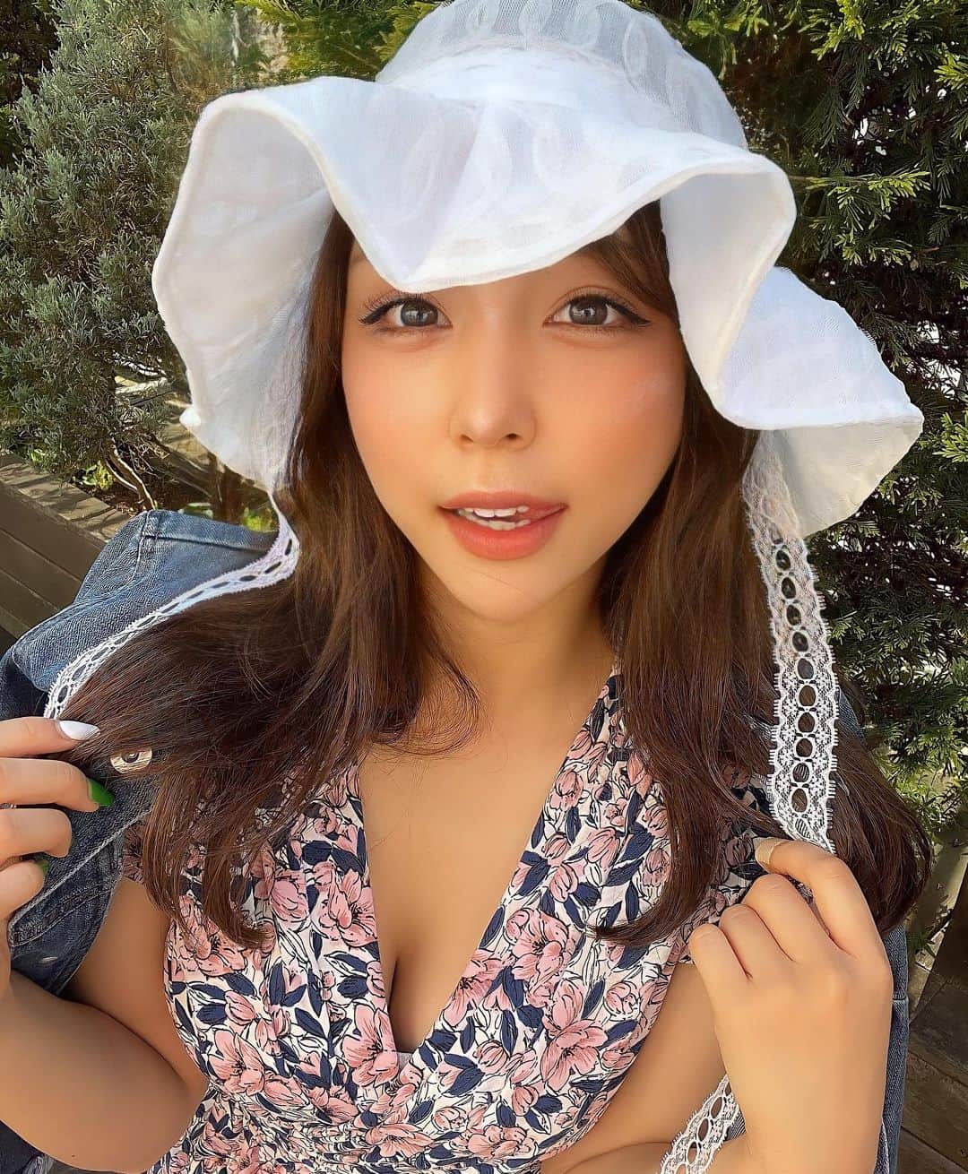 石田みかさんのインスタグラム写真 - (石田みかInstagram)「ジメジメ暑すぎて 前髪どっかいっちゃう🥲🍃 . . でも汗かくの大好き🥰 . . .  #筋トレ女子  #フィットネスウェア  #japanesegirl #japanese #tokyo #日本女孩 #我的最愛」6月19日 22時23分 - ishidamika.fit