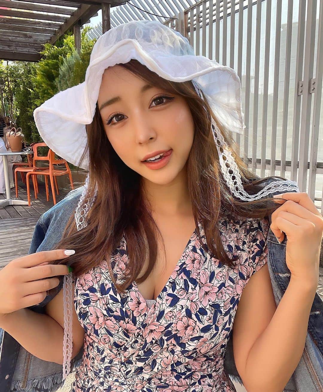 石田みかさんのインスタグラム写真 - (石田みかInstagram)「ジメジメ暑すぎて 前髪どっかいっちゃう🥲🍃 . . でも汗かくの大好き🥰 . . .  #筋トレ女子  #フィットネスウェア  #japanesegirl #japanese #tokyo #日本女孩 #我的最愛」6月19日 22時23分 - ishidamika.fit