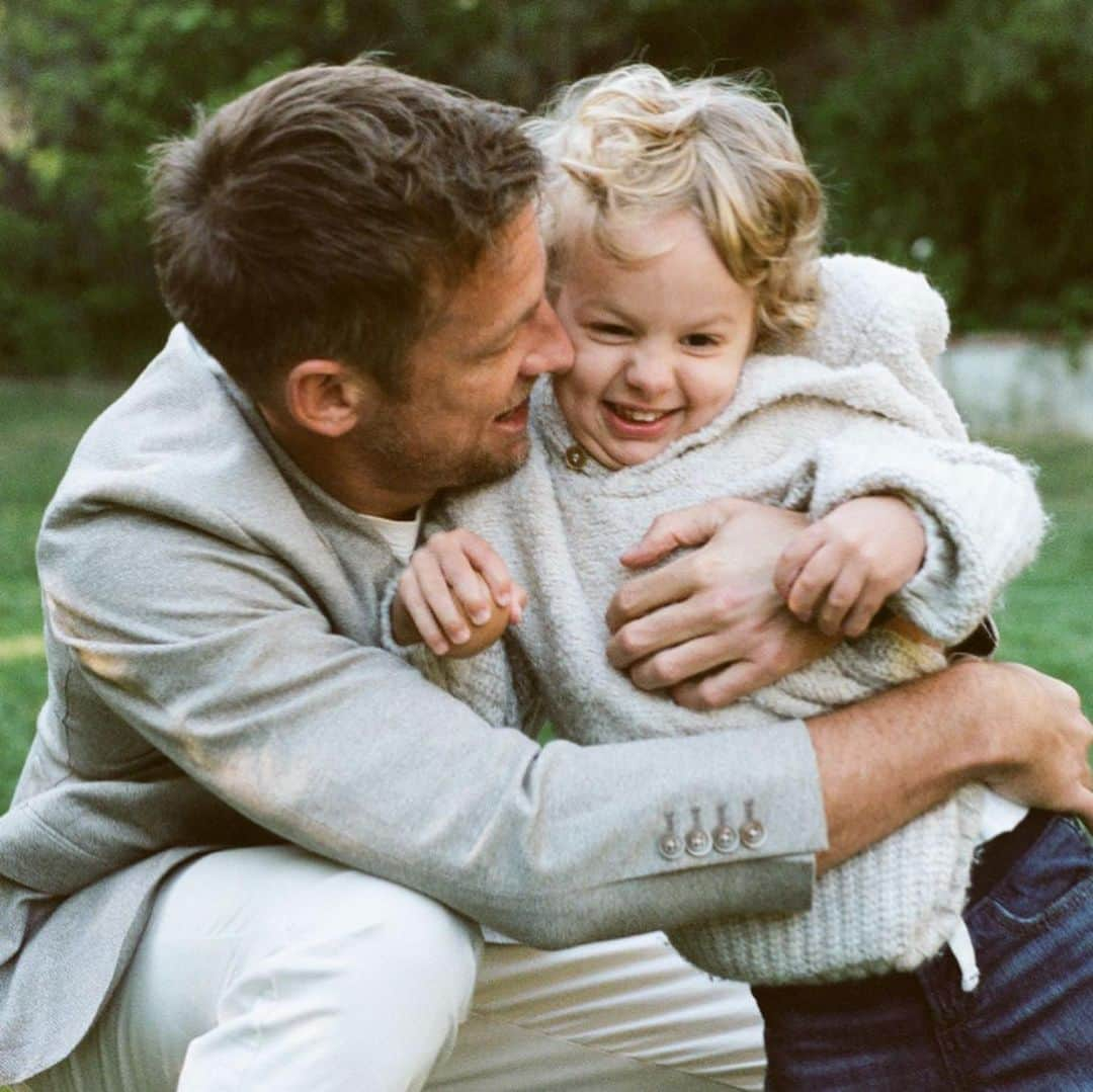 ブリトニー・ワードさんのインスタグラム写真 - (ブリトニー・ワードInstagram)「Happy Father’s Day to the best daddy! Hendrix and Lenny are so lucky. We love you so much @jensonbutton ❤️ I couldn’t have prayed for a better partner and father to our kiddos.」6月20日 0時54分 - brittnybutton