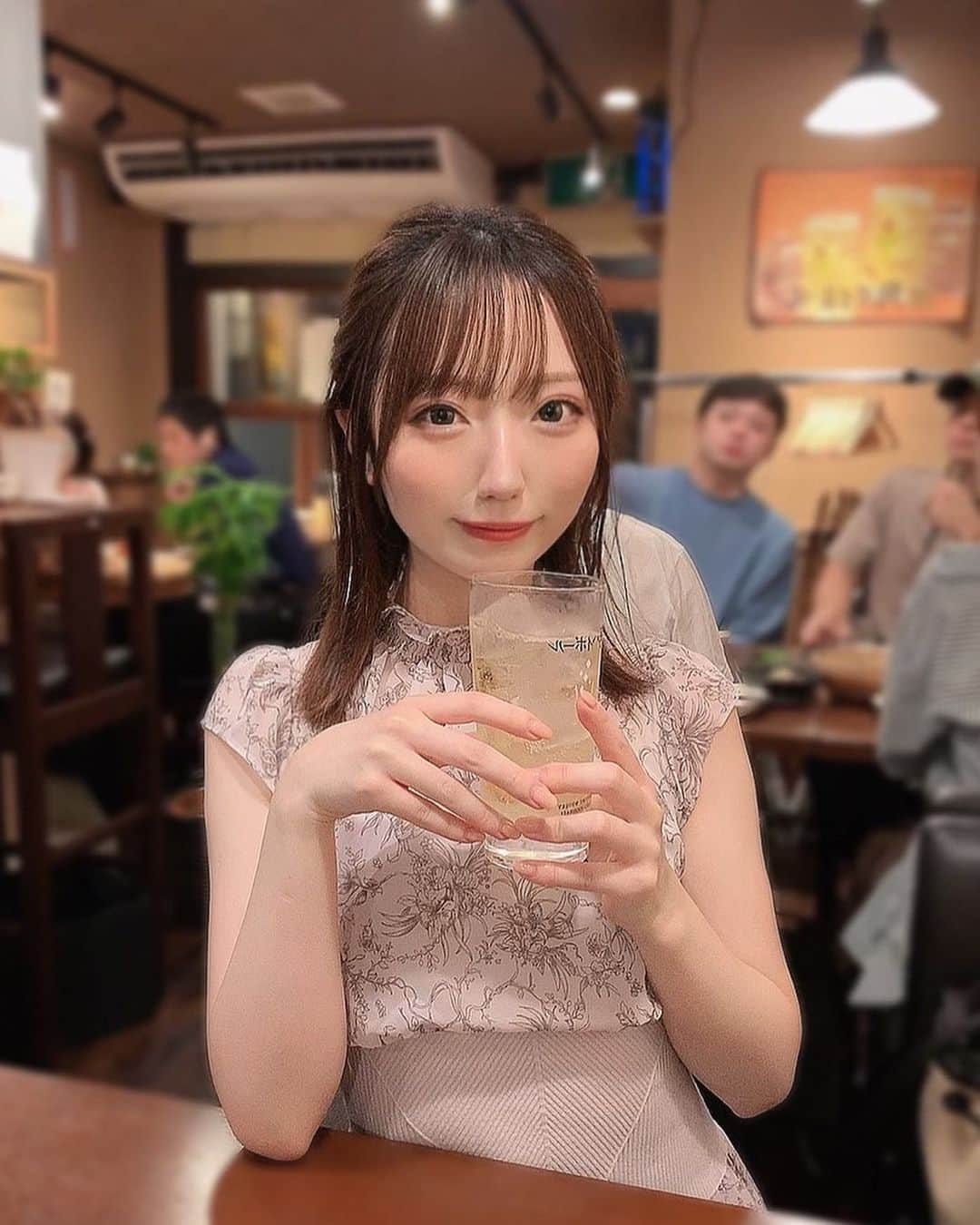 柳田なつみさんのインスタグラム写真 - (柳田なつみInstagram)「三路　@sanji_2022_1_11 で、さくっと飲み🍶♡ ・ 料理も一品ずつこだわっててめっちゃ美味しい🤤♡お酒の種類が豊富なのも最高🍶◎ ・ そしてなによりアットホームな空間で、また行きたいなって思う居酒屋でした🐾 ・ ・ 📍大阪市釣鐘町1-5-9日健ビル1階 ☎️0674105921 ・ ・ #居酒屋　#飲み歩き　#三路　#日本酒　#居酒屋メニュー #居酒屋グルメ」6月20日 15時26分 - nachu_nemu