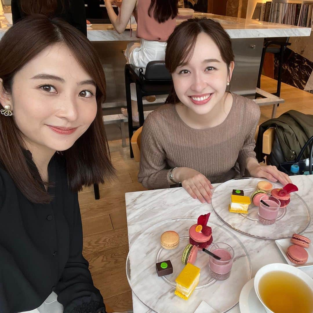 日比麻音子さんのインスタグラム写真 - (日比麻音子Instagram)「ある日の午後。 おメグとティータイム☕︎  会社に戻り、 ハリポタエリアで写真も撮ってもらえて 大興奮〜🪄  穏やかなおメグにいつも癒されてます🍃  #お久しぶりの #おメグ #頑張る私たちにご褒美を🥰 #fromTBS」6月20日 15時47分 - hibi_maoko