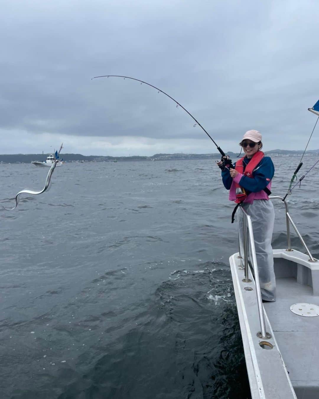 木下彩音さんのインスタグラム写真 - (木下彩音Instagram)「先日、念願の釣りに行って来ました🎣 たくさん釣れました！！ 釣った魚は捌いてもらい美味しくいただきました☺️  楽しかった〜また行きたいな😇」6月20日 18時56分 - ayane.kinoshita