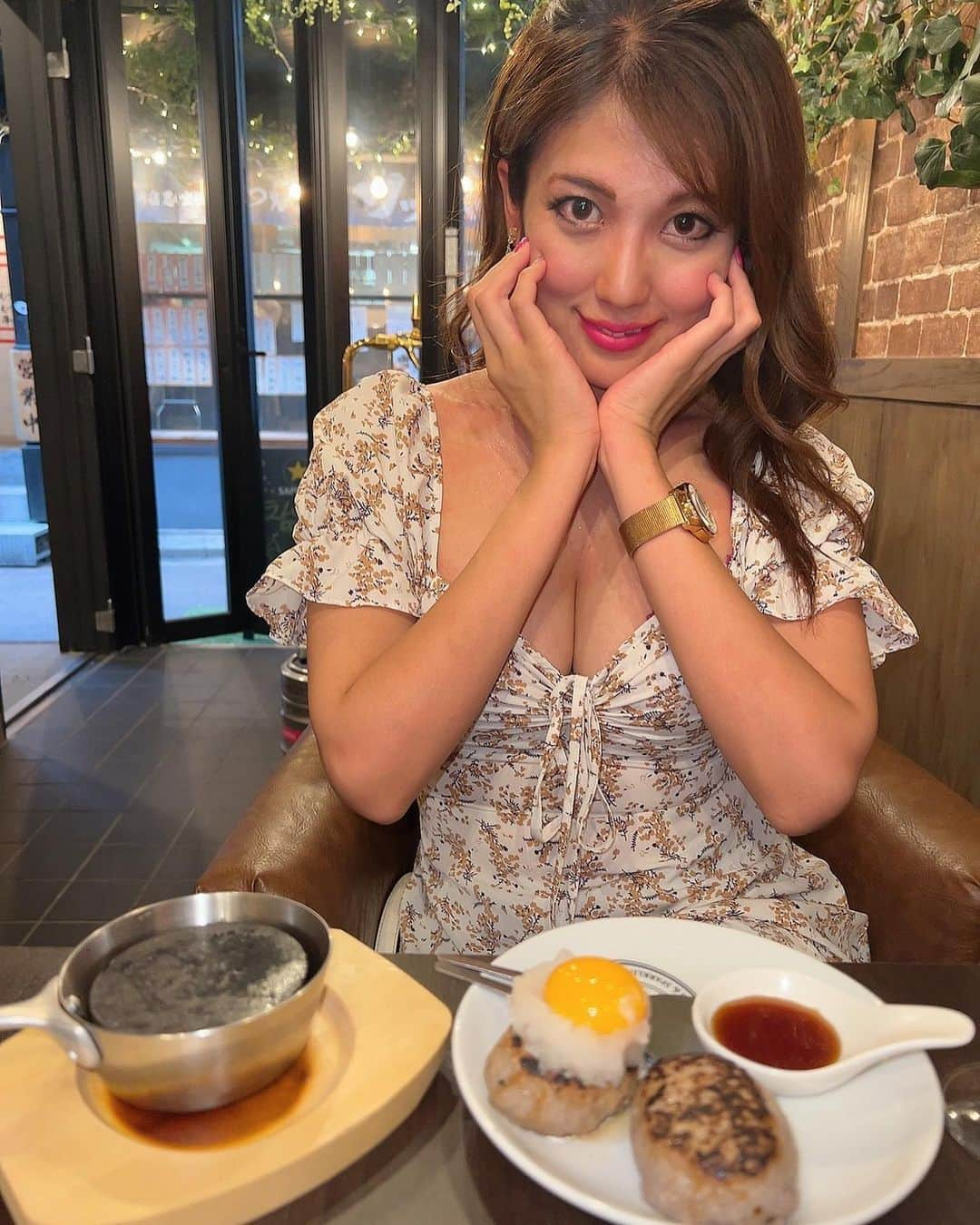 神谷麻美さんのインスタグラム写真 - (神谷麻美Instagram)「#ラムと泡 行ったよ😘✨  #ラムと泡ラムと泡エデンラムチョップスパークリングワイン飲み放題新橋グルメ新橋ディナー新橋居酒屋   #東京グルメ東京ディナー東京居酒屋グルメディナー居酒屋  #東京グルメ 🌟 #新橋グルメ 💫 #東京ディナー 🌟」6月20日 20時42分 - asamice428