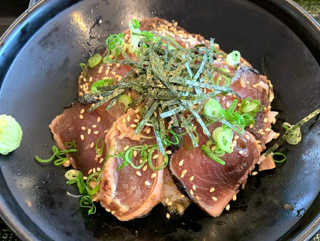 なべやかんさんのインスタグラム写真 - (なべやかんInstagram)「高知での食事。 皿鉢料理美味しかった。 安兵衛の餃子は最強！  #皿鉢料理 #安兵衛」6月20日 22時04分 - yakan_nabe