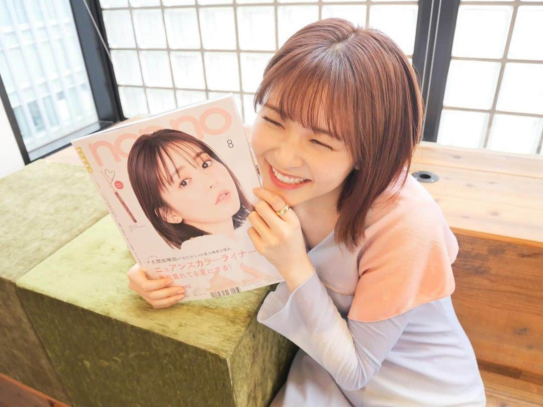 久間田琳加さんのインスタグラム写真 - (久間田琳加Instagram)「non-no8月号、本日発売です💐 実は、裏表紙にもいます🫶🏻 ボブになってすぐnon-noの撮影だったんです！ ぜひチェックよろしくお願いします🤍 #nonno #ノンノ」6月20日 22時43分 - rinka_kumada0223