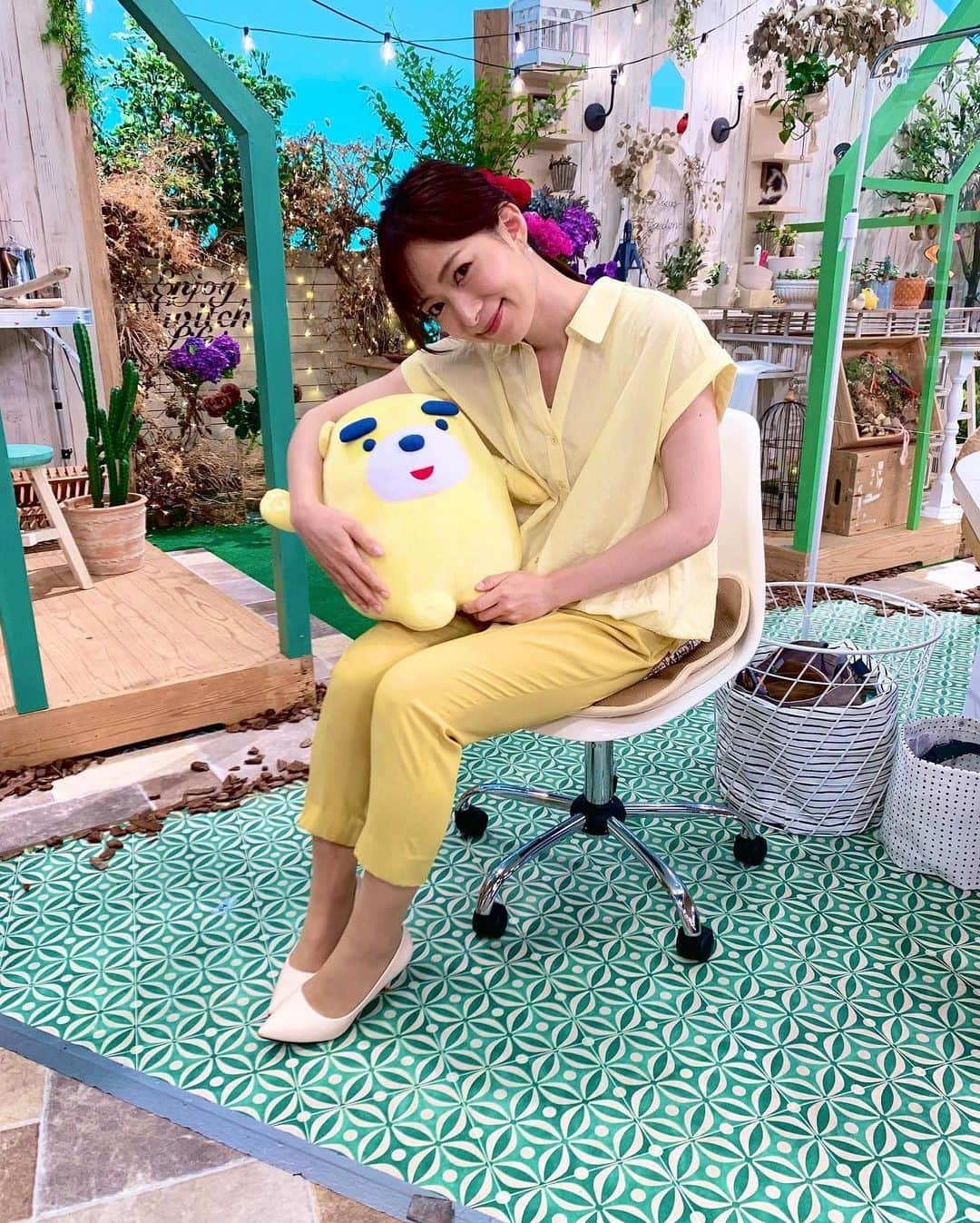 速水里彩さんのインスタグラム写真 - (速水里彩Instagram)「.  イエローコンビ🍋🍋🍋  #イッチー #東海テレビスイッチ #イエロー #🍋」6月21日 14時50分 - hayami.risa