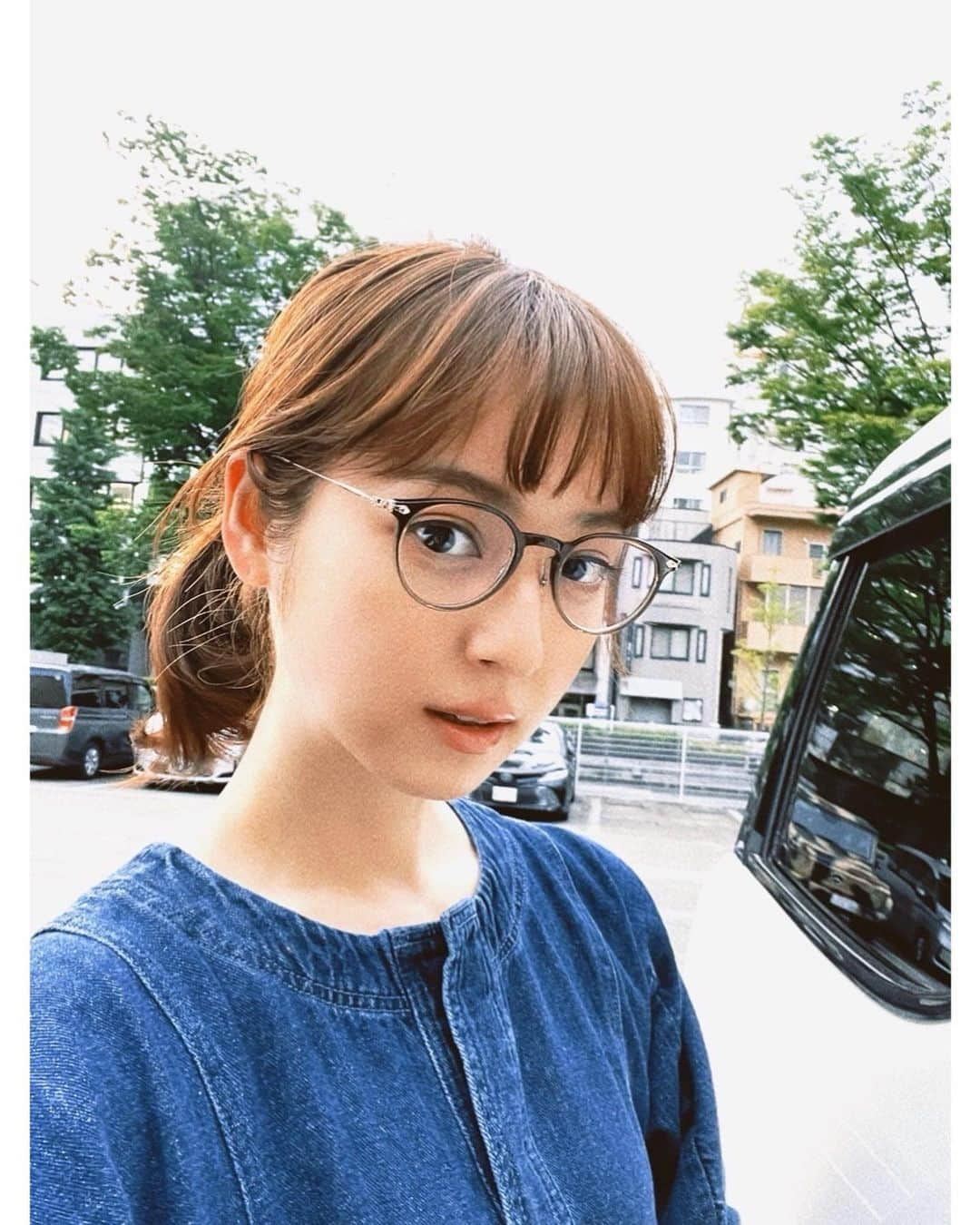 佐々木希さんのインスタグラム写真 - (佐々木希Instagram)「私服。 デニムワンピで カジュアルコーデ。💙  one-piece #iNtimite bag #fendi eyewear #iNtimitebyEYEVAN shoes #GianvitoRossi」6月21日 15時18分 - nozomisasaki_official