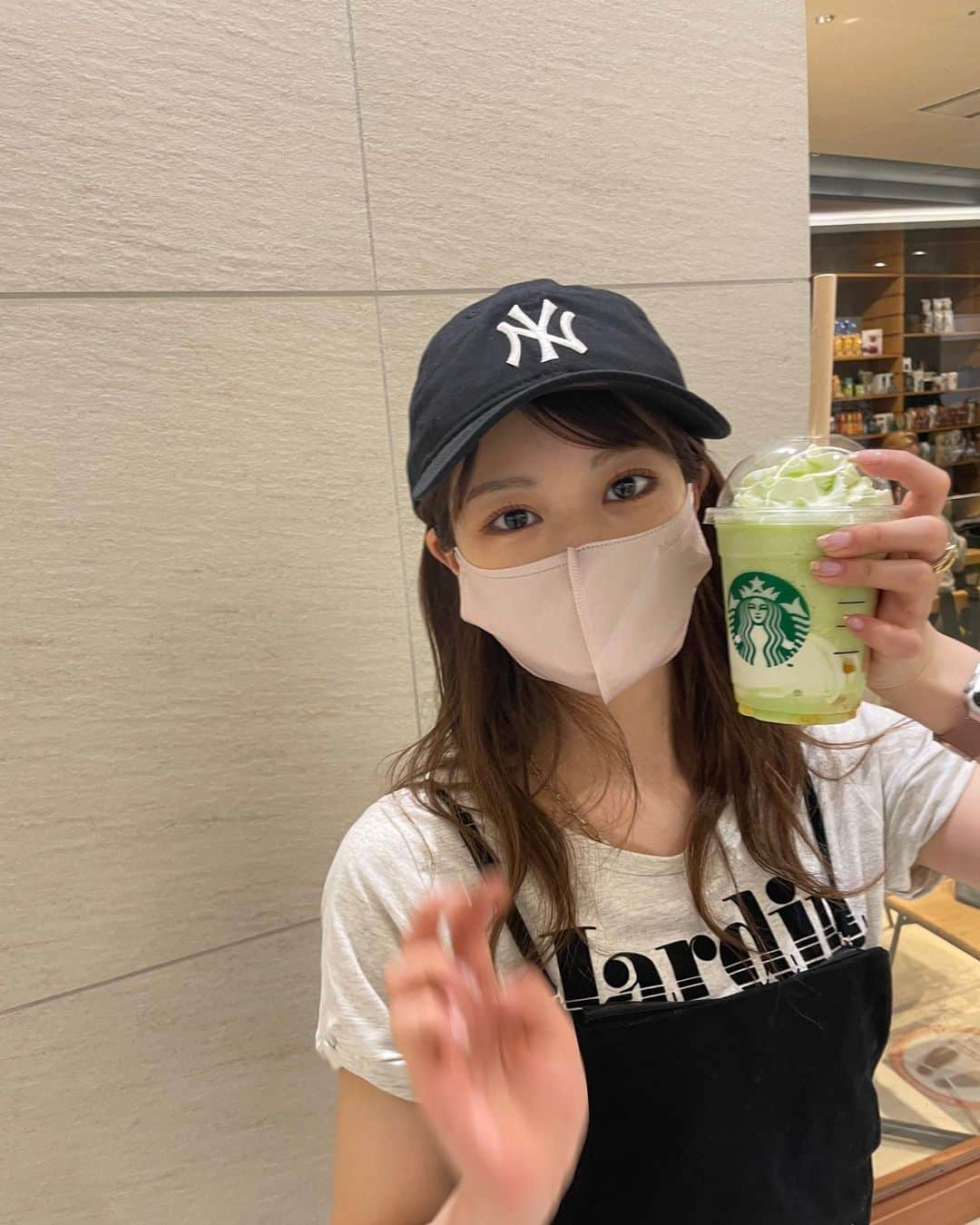 吉川七瀬さんのインスタグラム写真 - (吉川七瀬Instagram)「スタバのメロンうますぎ〜🍈🍈🍈ブレてる #スタバ　#starbucks」6月21日 20時23分 - yoshikawa_nanase