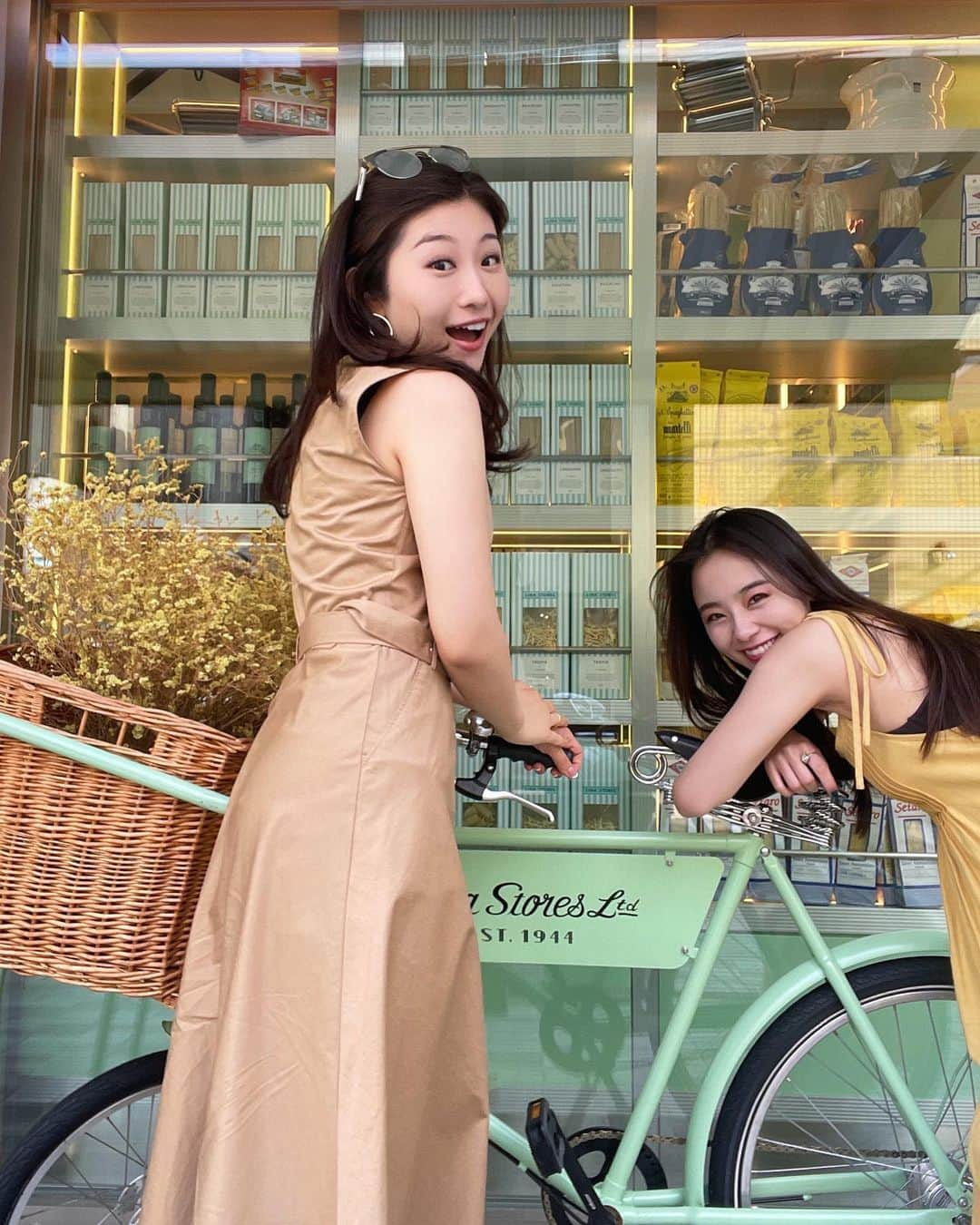 川村真洋さんのインスタグラム写真 - (川村真洋Instagram)「🌼🚲  Lunch with friend🐶 ロンドンから初海外上陸した @linastoresjp 🇬🇧  パスタの種類が豊富で、 メニュー見てる時間さえ楽しかった🍝  デザートも美味しかったよ🍮」6月21日 21時40分 - mahiro_kawamura_official