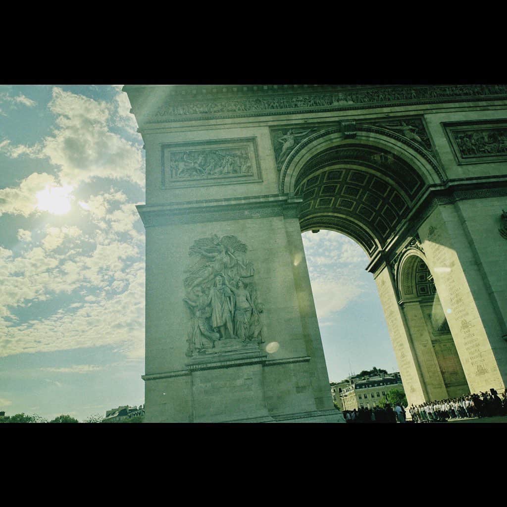 横浜流星さんのインスタグラム写真 - (横浜流星Instagram)「in Paris  #dior  #DiorSummer23　 #paris  #6月生まれの方 #誕生日おめでとう #素敵な年になりますように @dior  @mrkimjones」6月23日 5時20分 - ryuseiyokohama_official