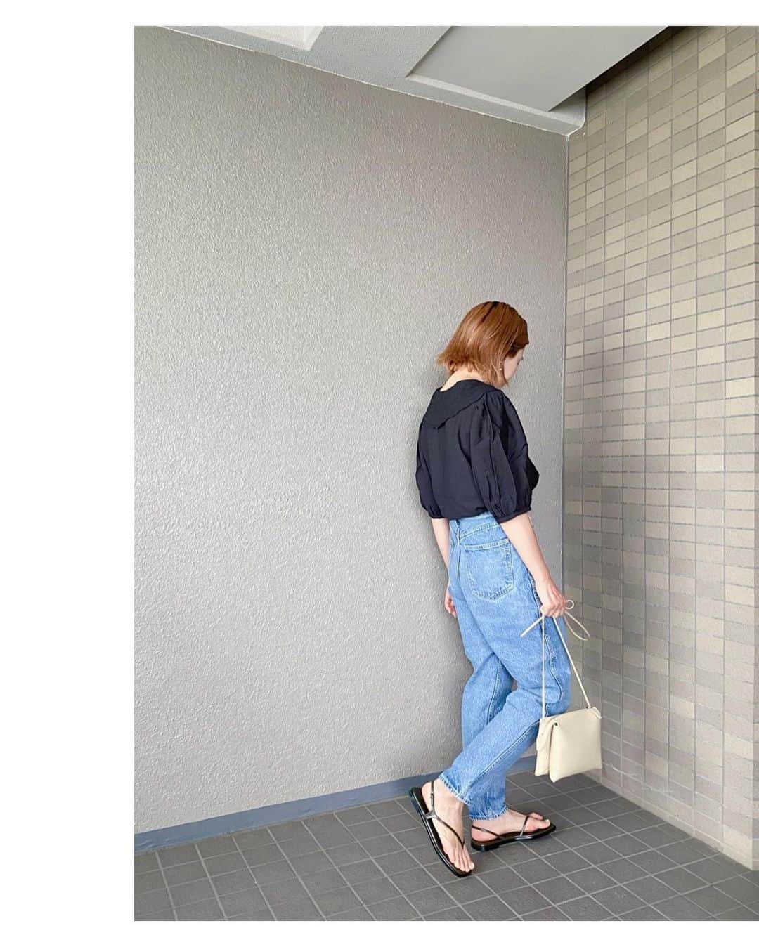 高山直子さんのインスタグラム写真 - (高山直子Instagram)「一昨日あんなに元気にインスタライブしてたのに、昨日まさかの急性胃腸炎でダウンしてました😂 新作のブラウス🖤 甘すぎなくてサラッと大人かわいい。 アイテムはタグ付けしてます🏷  #きょうのふく」6月23日 10時26分 - nao_70koro