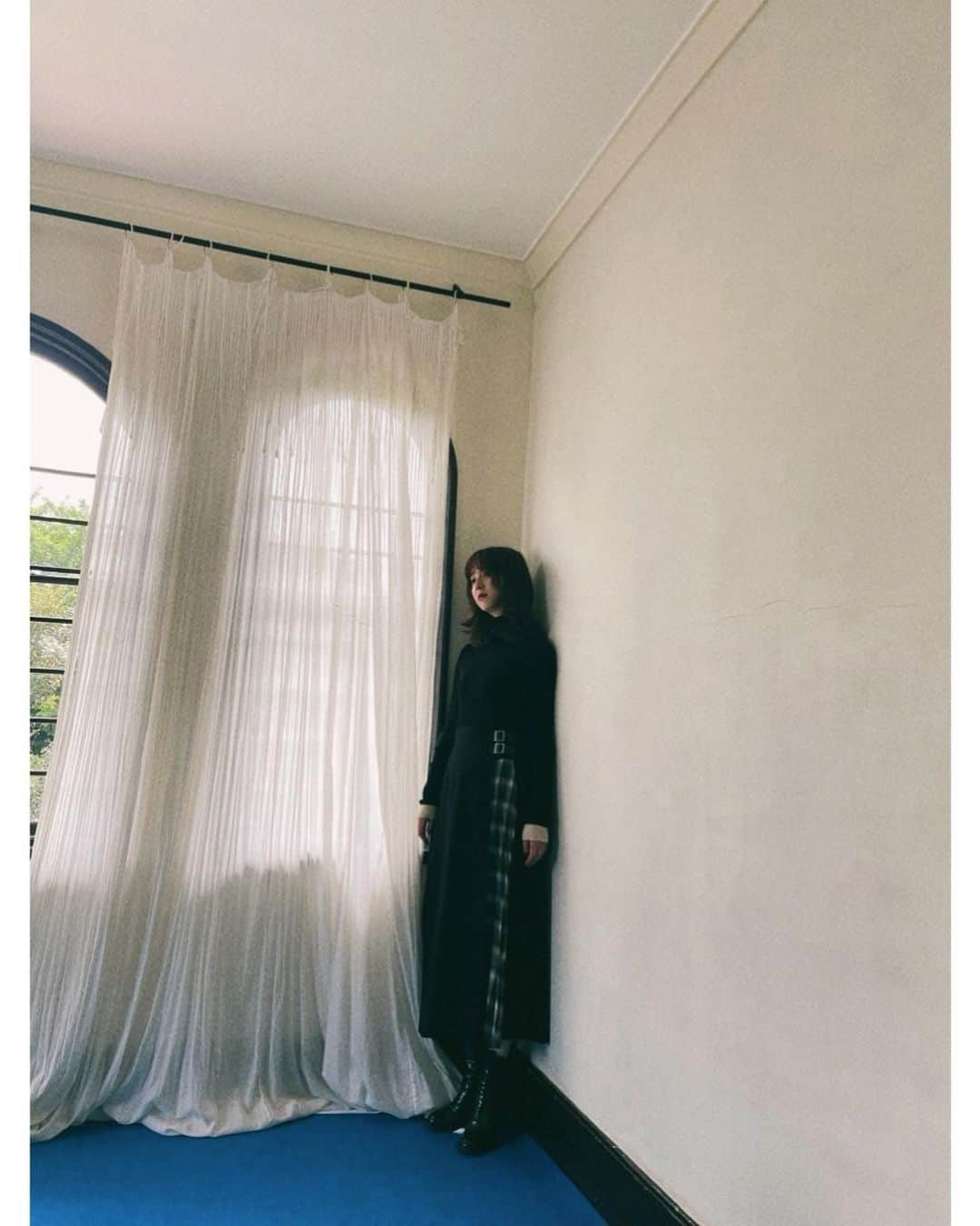 佐々木希さんのインスタグラム写真 - (佐々木希Instagram)「#iNtimite 2022AW オフショット。 秋冬のお洋服作るの楽しかったなぁ❤︎ 8〜9月頃にお披露目出来るかと思います🙇‍♀️」6月23日 11時00分 - nozomisasaki_official