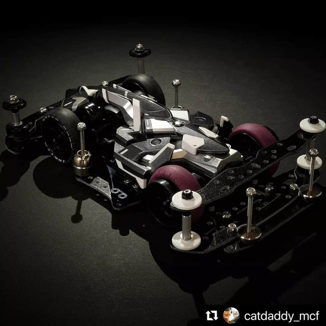 ミニ四駆さんのインスタグラム写真 - (ミニ四駆Instagram)「#Repost @catdaddy_mcf with @make_repost ・・・ TAMIYA Item No. 18714 #MACHFRAME #마하프레임 FM-A CHASSIS  #미니카 #minicar #미니사구 #mini4wd #ミニ四駆 #타미야 #tamiya #tamiyamini4wd #tamiya_mini4wd #plamodel #plasticmodel  #플라모델 #프라모델 #tamiyakorea #한국타미야 #장난감 #toy #키덜트 #kidult #hobby #취미 #도색 #painting」6月23日 14時46分 - tamiya_mini4wd