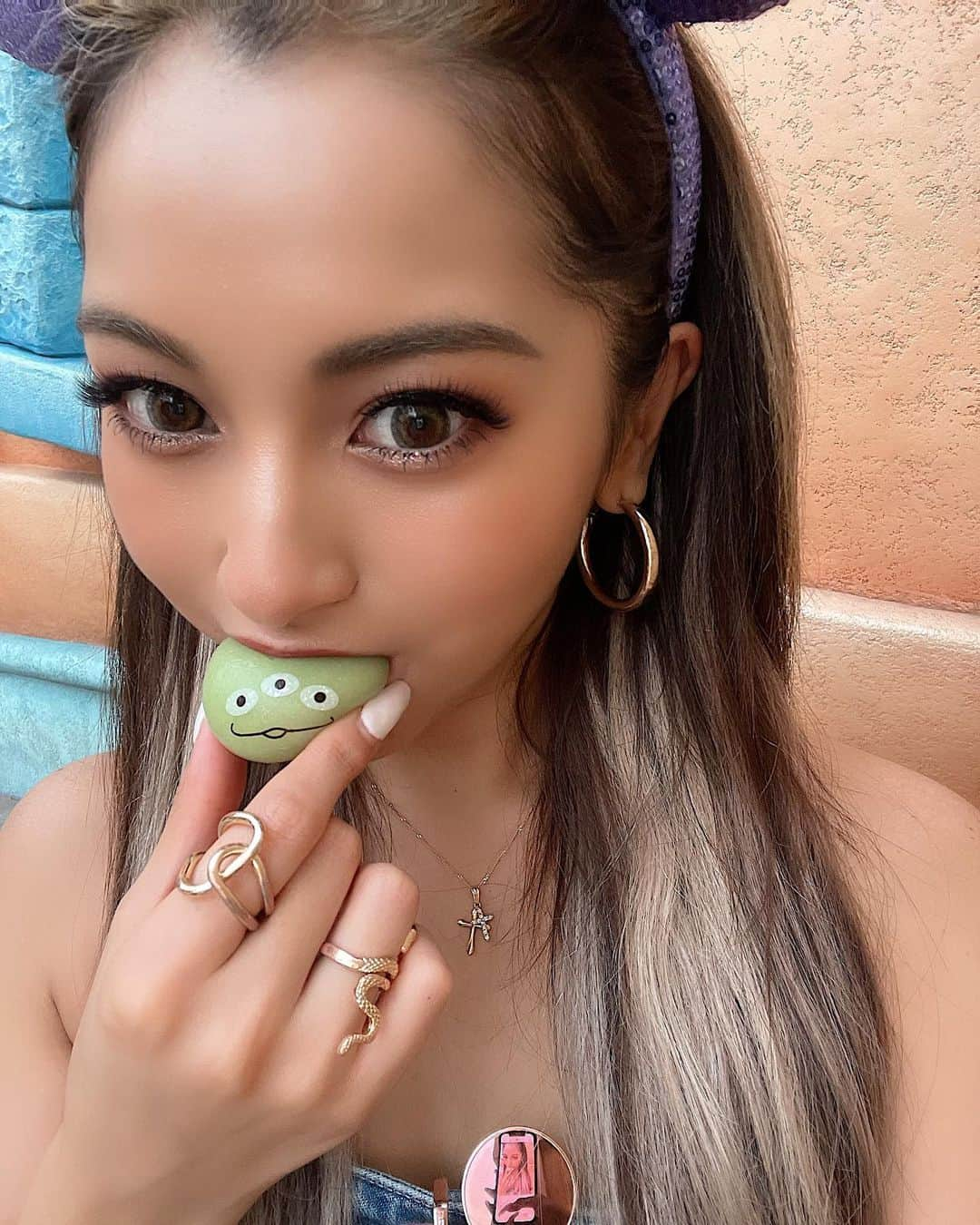 ゆきぽよさんのインスタグラム写真 - (ゆきぽよInstagram)「かーみーさーまー💚💚💚  この日着てたオールインワンは 何年か前の @gydajp です〜🧚❤️   #ディズニーランド  #ディズニー  #ディズニーコーデ」6月23日 17時17分 - poyo_ngy