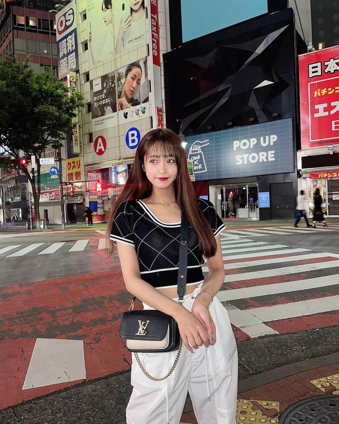 清水里香さんのインスタグラム写真 - (清水里香Instagram)「⁡ ⁡ しぶーや❤️‍🔥 ⁡ ⁡ ⁡ #渋谷 #SHIBUYA ⁡ ⁡ ⁡ ⁡」6月23日 20時41分 - partyyy_chu