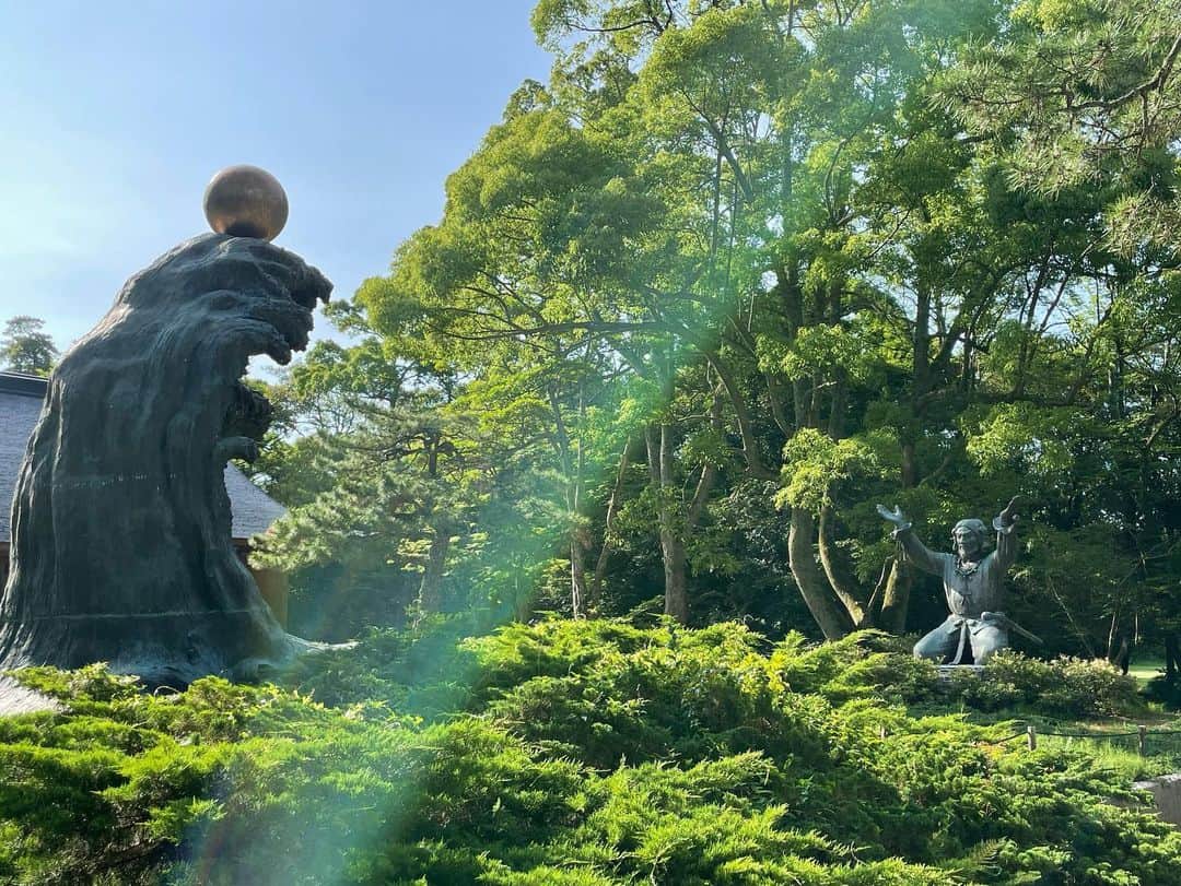 松山英礼奈さんのインスタグラム写真 - (松山英礼奈Instagram)「初出雲大社✨  早朝お散歩しながら🚶‍♀️ お天気良くて気持ち良かった😊☀️  次は11月神在月に行きたいな〜🙏🏻🤍✨  #出雲大社 #大国主大神様 #縁結びの大神様 #島根県」6月23日 21時51分 - hiiiiiiii0802