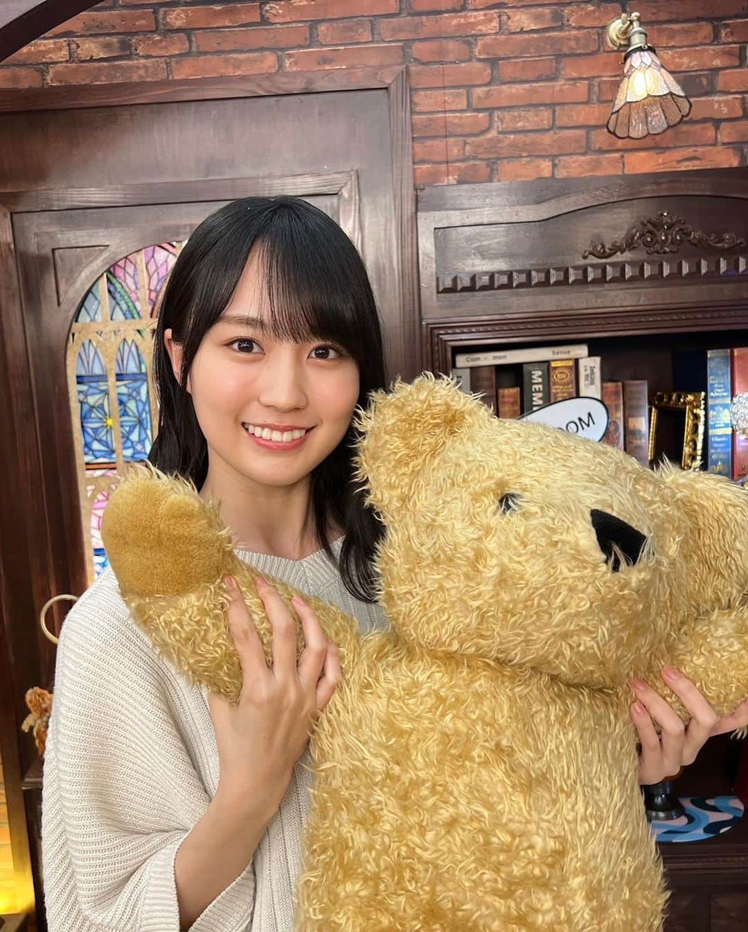 賀喜遥香さんのインスタグラム写真 - (賀喜遥香Instagram)「🧸🧸🧸🧸  実はくまさん二人いたの知ってましたか！？   #賀喜遥香1st写真集まっさら  #賀喜遥香」6月24日 16時54分 - kaki_haruka_1st