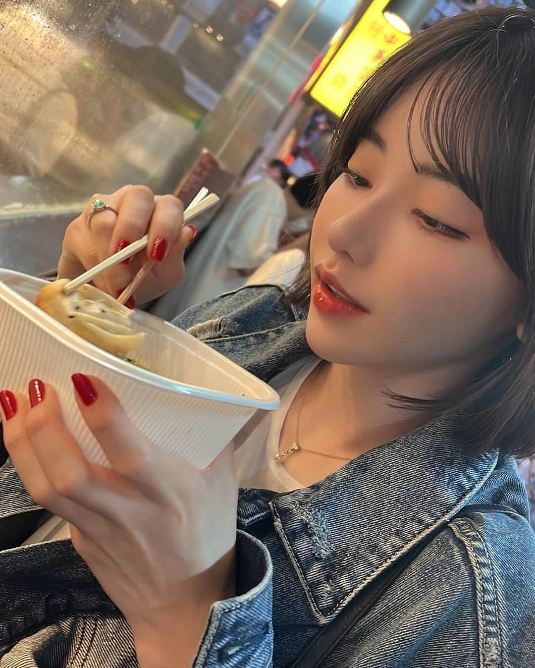 深田えいみさんのインスタグラム写真 - (深田えいみInstagram)「小籠包の汁ってなんでこんな美味しいの🥺」6月24日 17時39分 - eimi0318