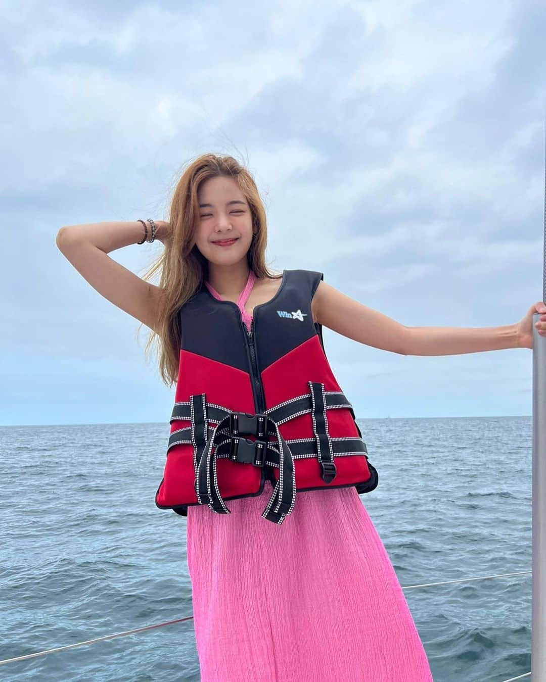 ITZYさんのインスタグラム写真 - (ITZYInstagram)「난 바다를 무척이다 좋아한다💙」6月24日 18時14分 - itzy.all.in.us