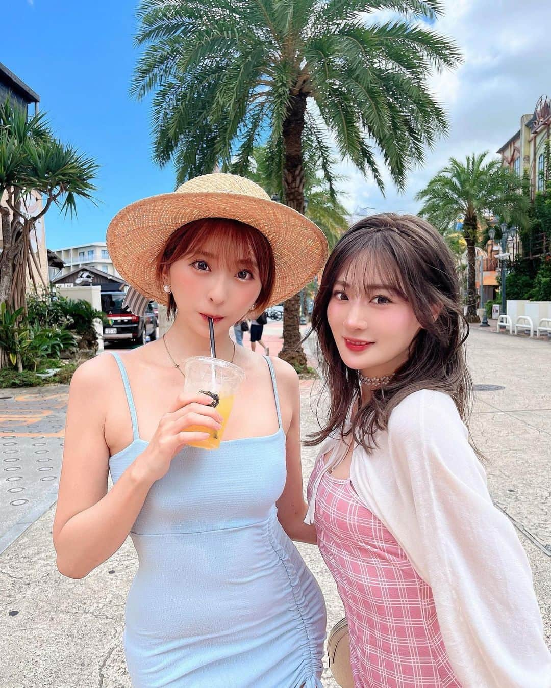 伊藤愛梨さんのインスタグラム写真 - (伊藤愛梨Instagram)「お姉さん達と夏楽しんでみる？ ⁡ ⁡ 🍑ファンティアほぼ毎日更新中🍑 プロフィールリンクから飛べます✈️💕 🗓スケジュール🗓 7月4日(日)Malymoon大阪出張撮影会 8月14日(日)コスホリック33 ⁡  #like #gravure #tokyo 　#ootd #style #イケ尻  #グラドル　#日本一の尻美人#ヒップアップ　#尻トレ　#美尻　#池尻愛吏 #イケてる尻のジリちゃん　#2022」6月25日 1時27分 - ilovely1007_