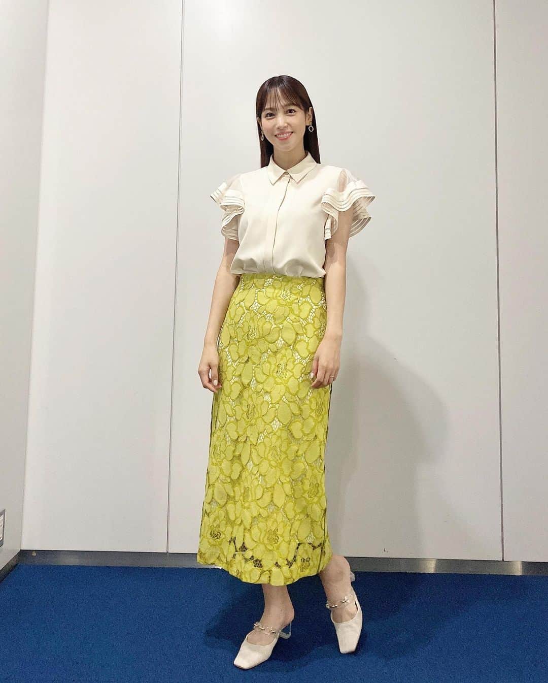 鷲見玲奈さんのインスタグラム写真 - (鷲見玲奈Instagram)「. 今週もズムサタありがとうございました✨  長谷寺のアジサイは6月いっぱいが見頃とのことなので、ぜひ早めに行ってみてくださいね🌸  #ズムサタ #ズームインサタデー」6月25日 8時48分 - sumi__reina