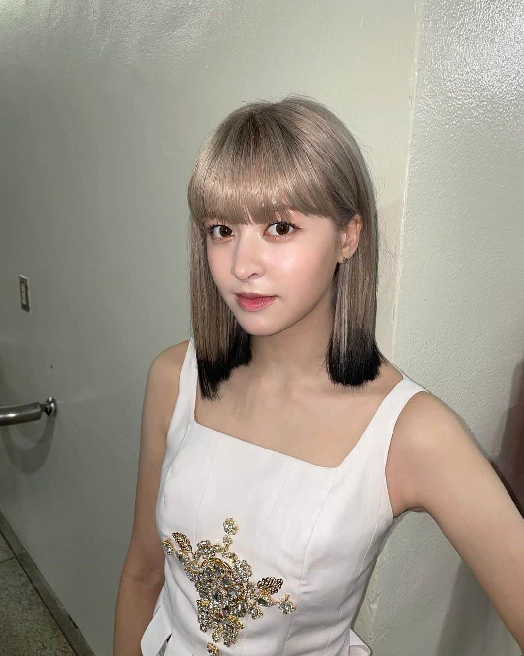 NMIXXさんのインスタグラム写真 - (NMIXXInstagram)「What's that on my head? #newhair #NMIXX #엔믹스 #릴리 #LILY」6月25日 10時52分 - nmixx_official