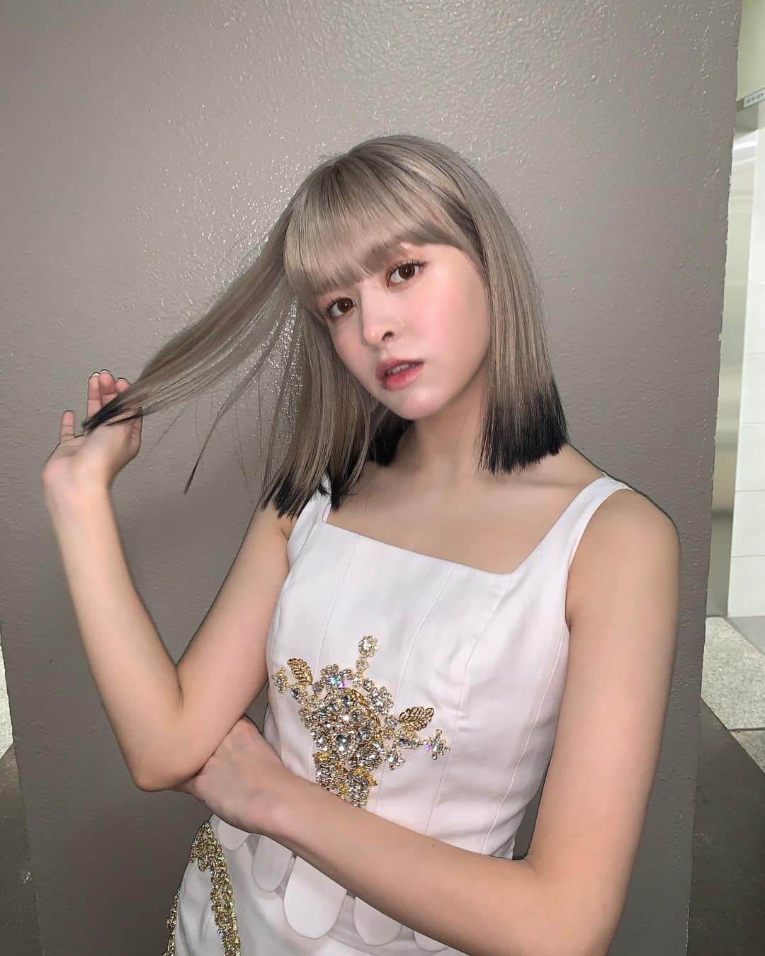 NMIXXさんのインスタグラム写真 - (NMIXXInstagram)「What's that on my head? #newhair #NMIXX #엔믹스 #릴리 #LILY」6月25日 10時52分 - nmixx_official