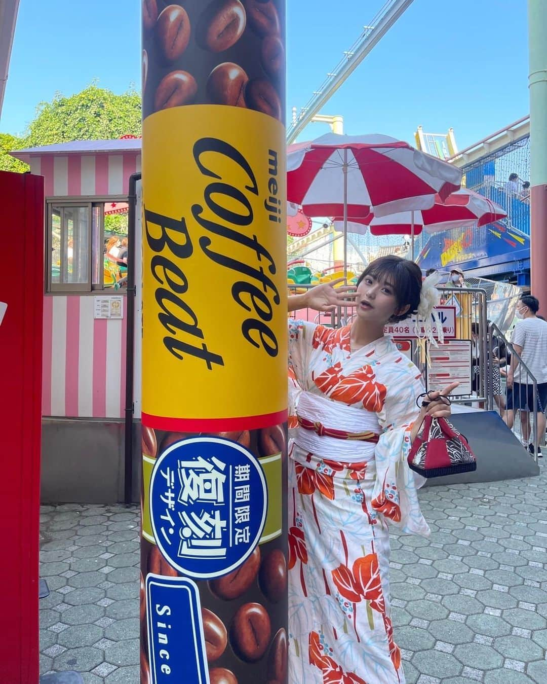 横田未来さんのインスタグラム写真 - (横田未来Instagram)「浅草に着物着て行ってきたよ🥹🤍 花やしき行ったんだけど明治と花やしきの コラボしてたので写真撮りに行ってきました🫡 コラボ期間は7月4日までなので皆さんも是非行って 写真撮ってきてください🫶🏼 #明治 #花やしき #復刻版パッケージ #PR」6月25日 18時59分 - mirai_yokoda