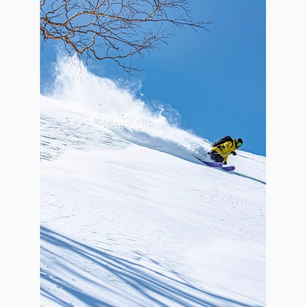 遠藤尚さんのインスタグラム写真 - (遠藤尚Instagram)「最近の暑さに、涼しい写真を。  3月の終わりにあてた白馬でのパウダー。 インティマシーが自由なライティングを。  滑る前、どんなラインを滑るかイメージを重ねて滑り出す。  そんな瞬間の一枚。  3枚目は同世代のvector glide family。 また滑りたいな！  カメラマンさんは @hiroyanakata_ski  いつも急な連絡で撮影してもらえてありがとうございます。  みんな熱中症にお気をつけを！  #バックカントリー #backcountry #スキー #白馬 #ski #bc #パウダー #八方尾根 #過去pic #bcスキー #powder #snow #遠藤尚 #intimacyse  #中田寛也  @shoendo7  #shoendo7 @vector_glide  #vectorglide @jazzysport  #jazzysport @patagonia  #patagonia @patagoniasendai  #patagoniasendai @hestragloves  #hestragloves @newera  #newera @newerajapan  #newerajapan @7bridge_masaru  #7bridge @KSP #KSP @WJM #WJM」6月25日 21時28分 - shoendo7