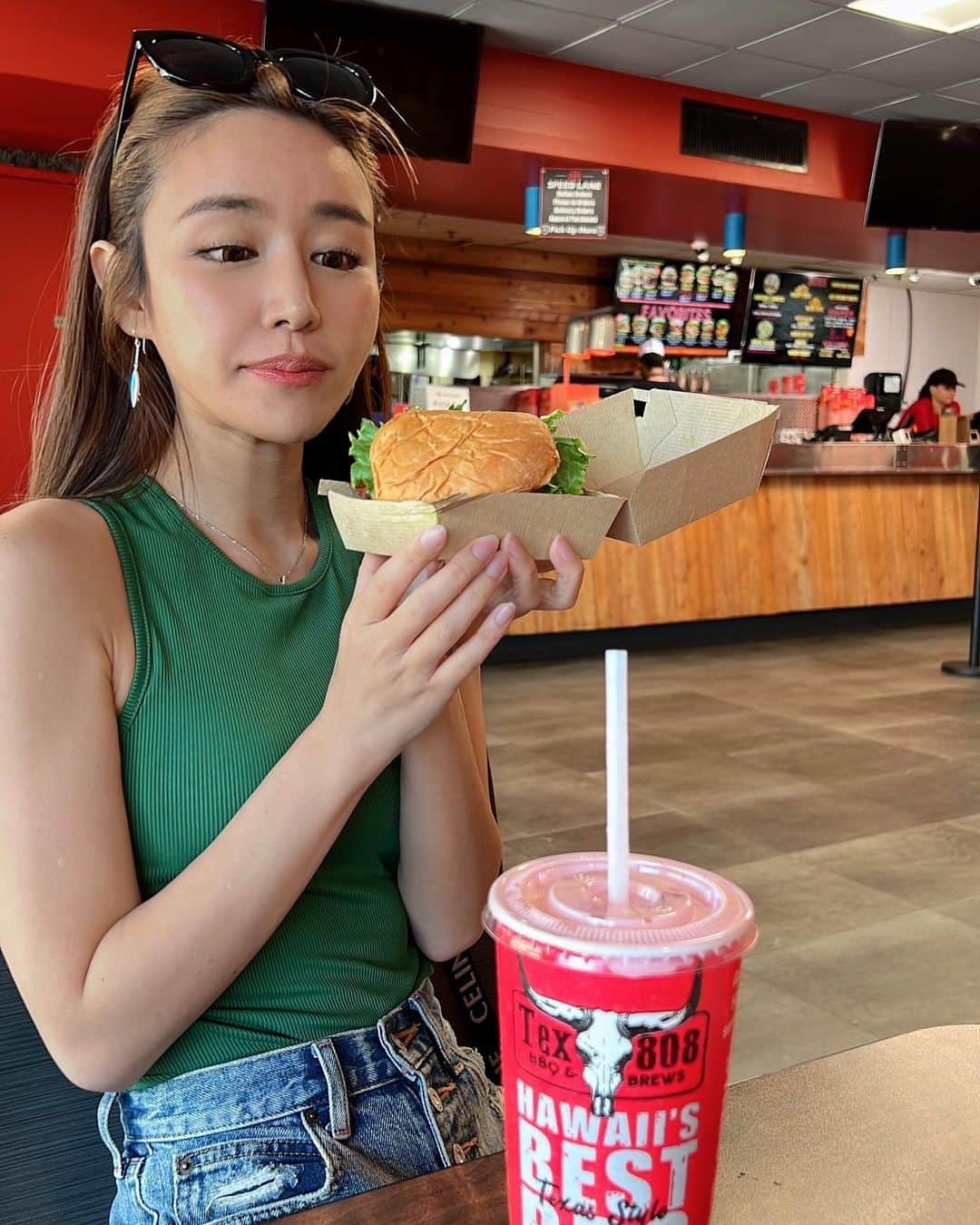 南美沙さんのインスタグラム写真 - (南美沙Instagram)「急にburgerが食べたくなる...🍔」6月25日 21時45分 - miee.misa